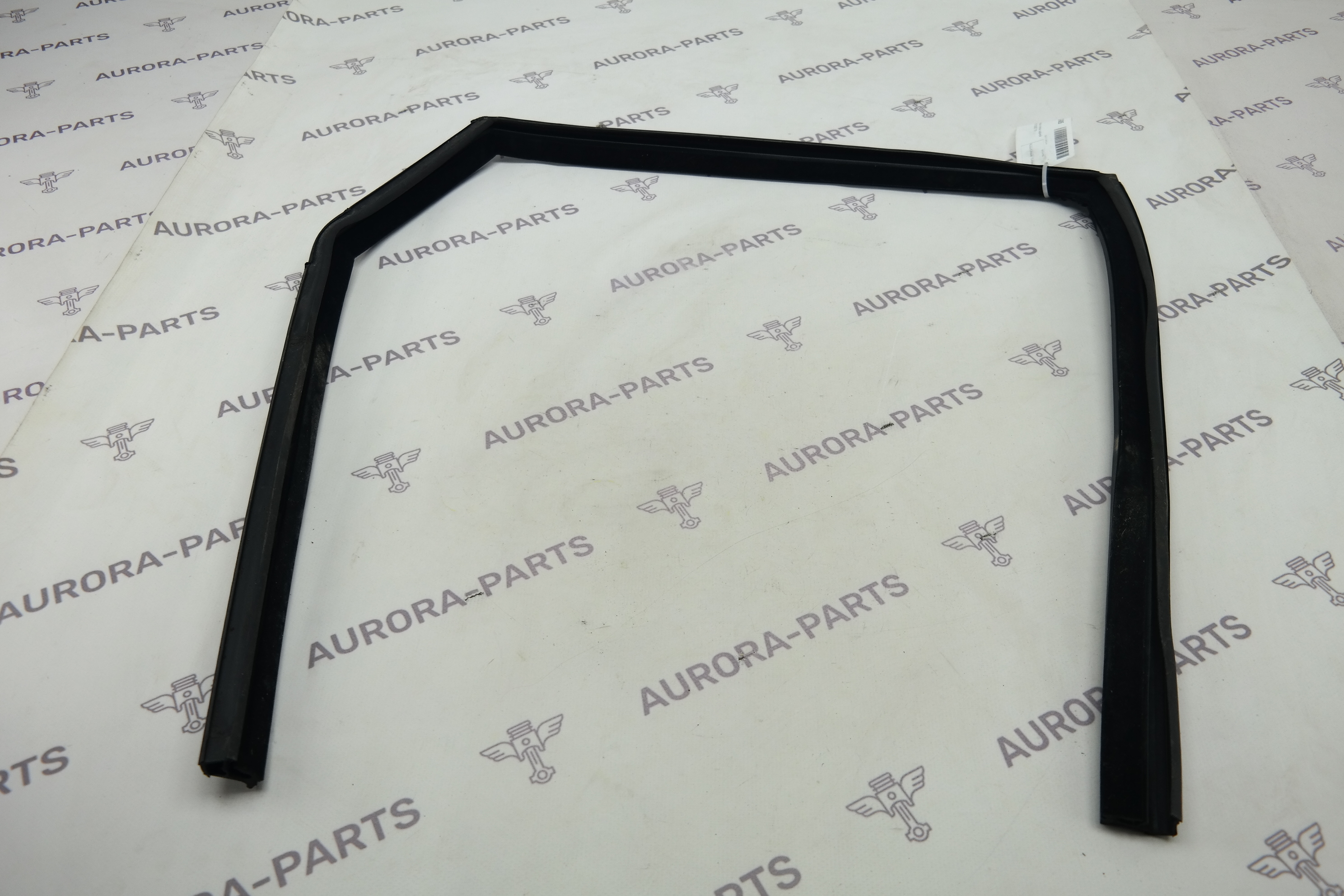 Направляющая стекла задней двери RH Land Rover Range Rover Evoque