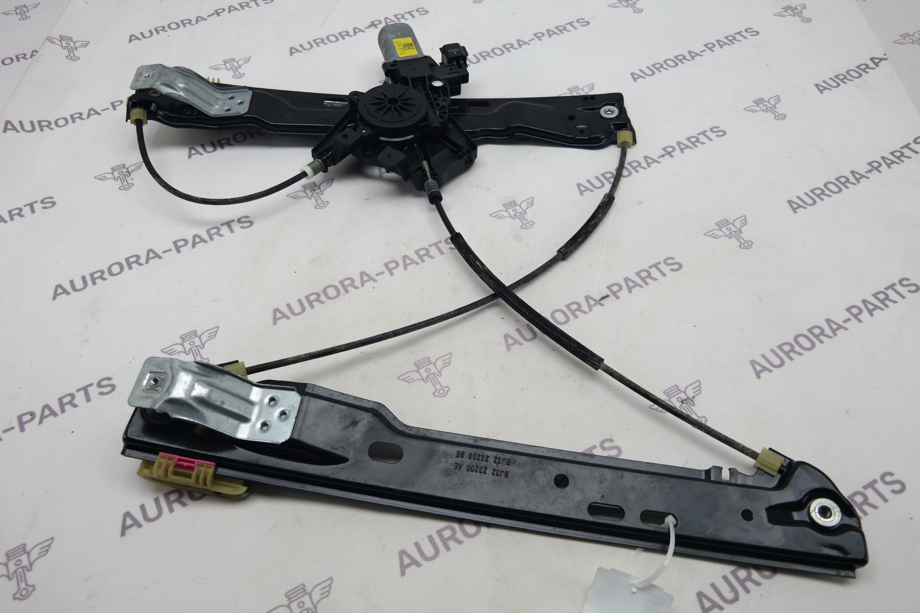 Стеклоподъемник с электромотором  передней двери RH Land Rover Range Rover Evoque