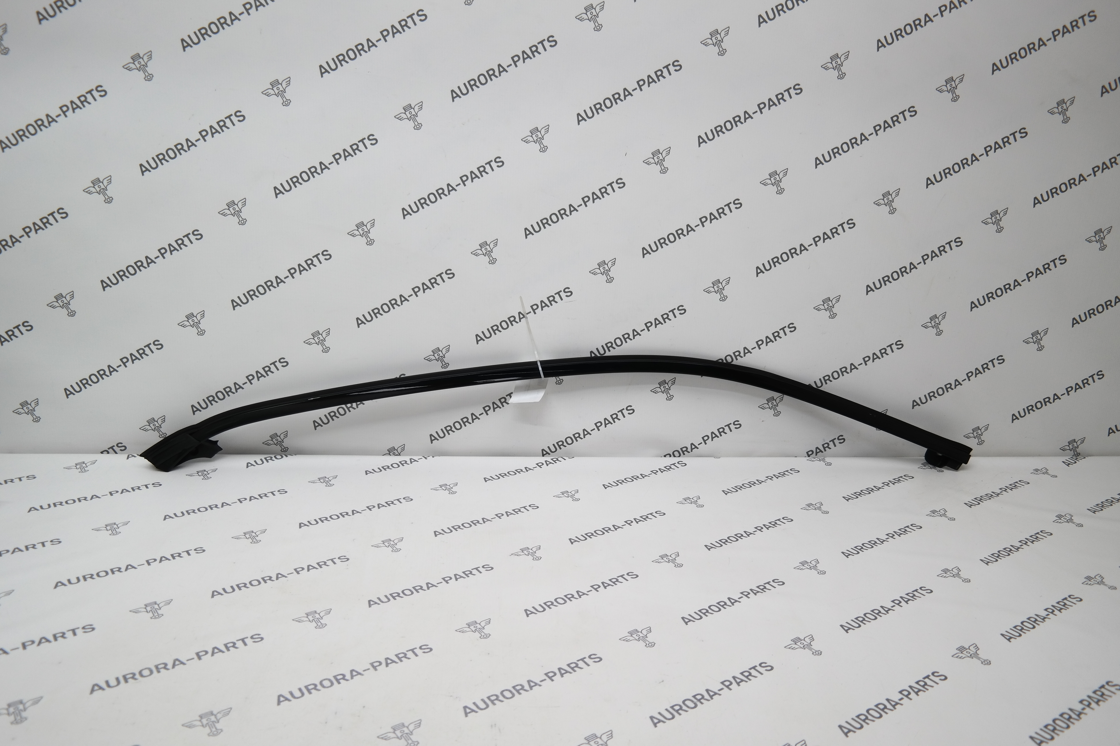 Молдинг рамки передней двери (верхний) LH Land Rover Discovery Sport