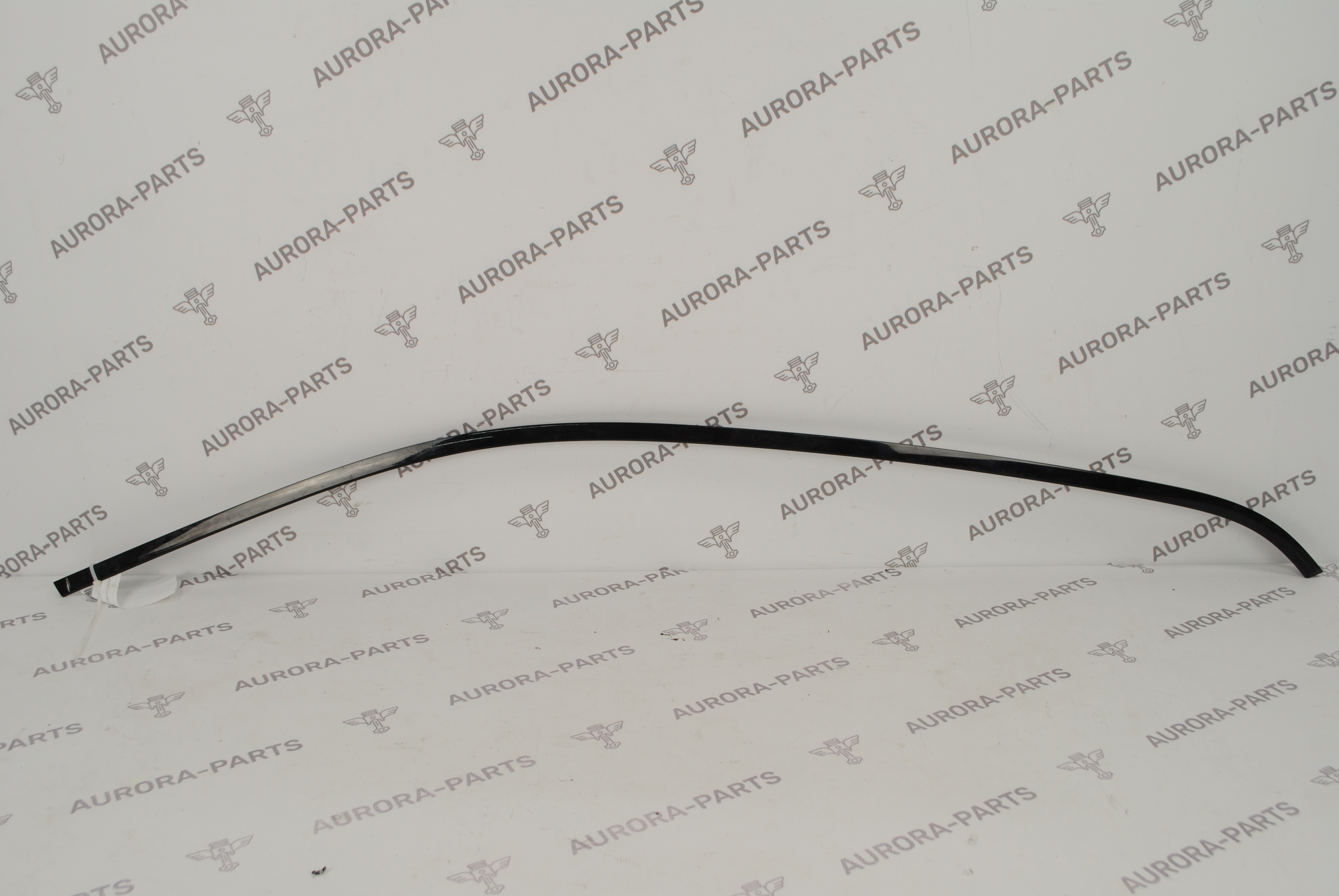 Молдинг рамки передней двери (верхний) RH Land Rover Discovery Sport