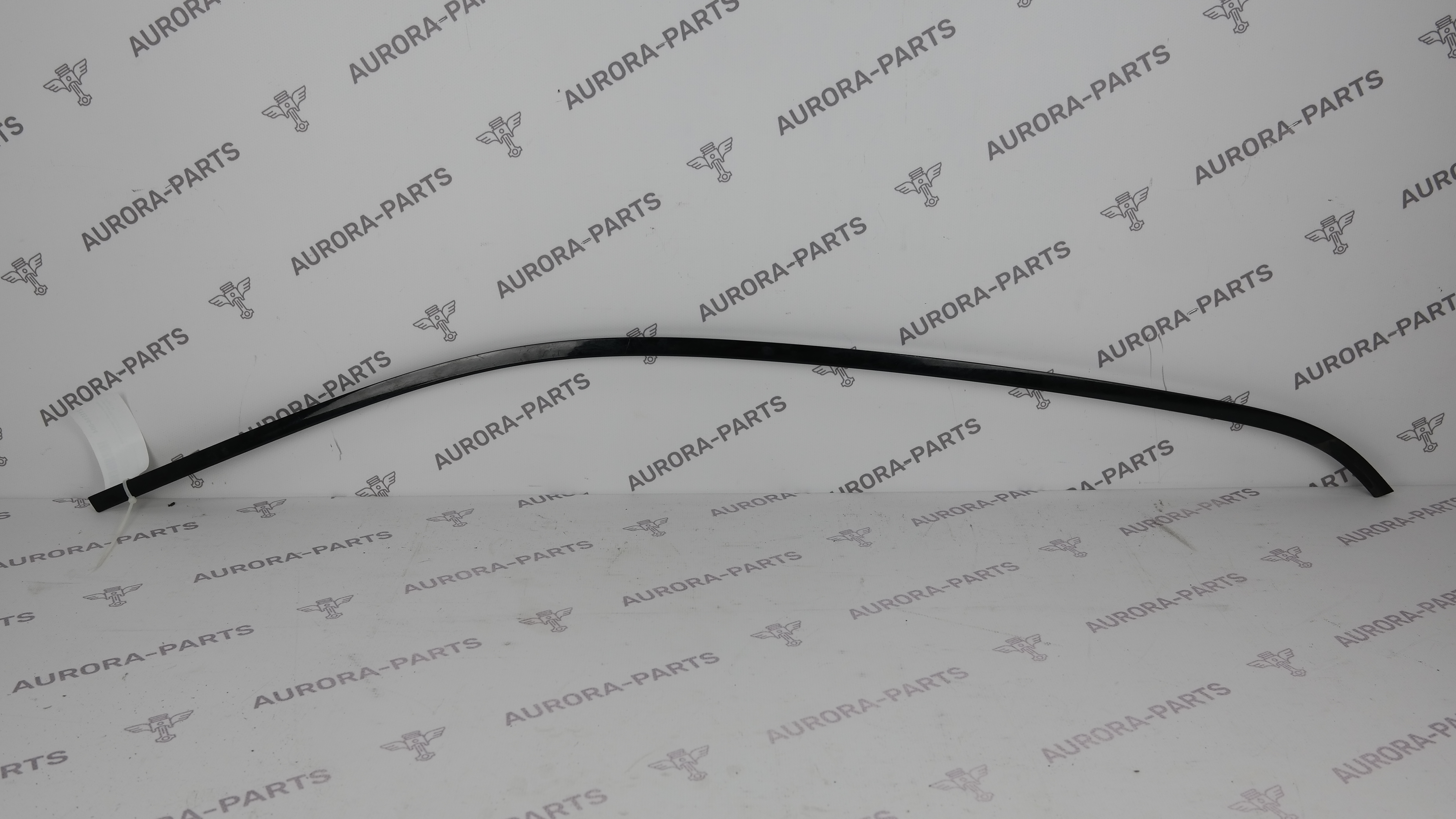 Молдинг рамки передней двери (верхний) RH Land Rover Discovery Sport