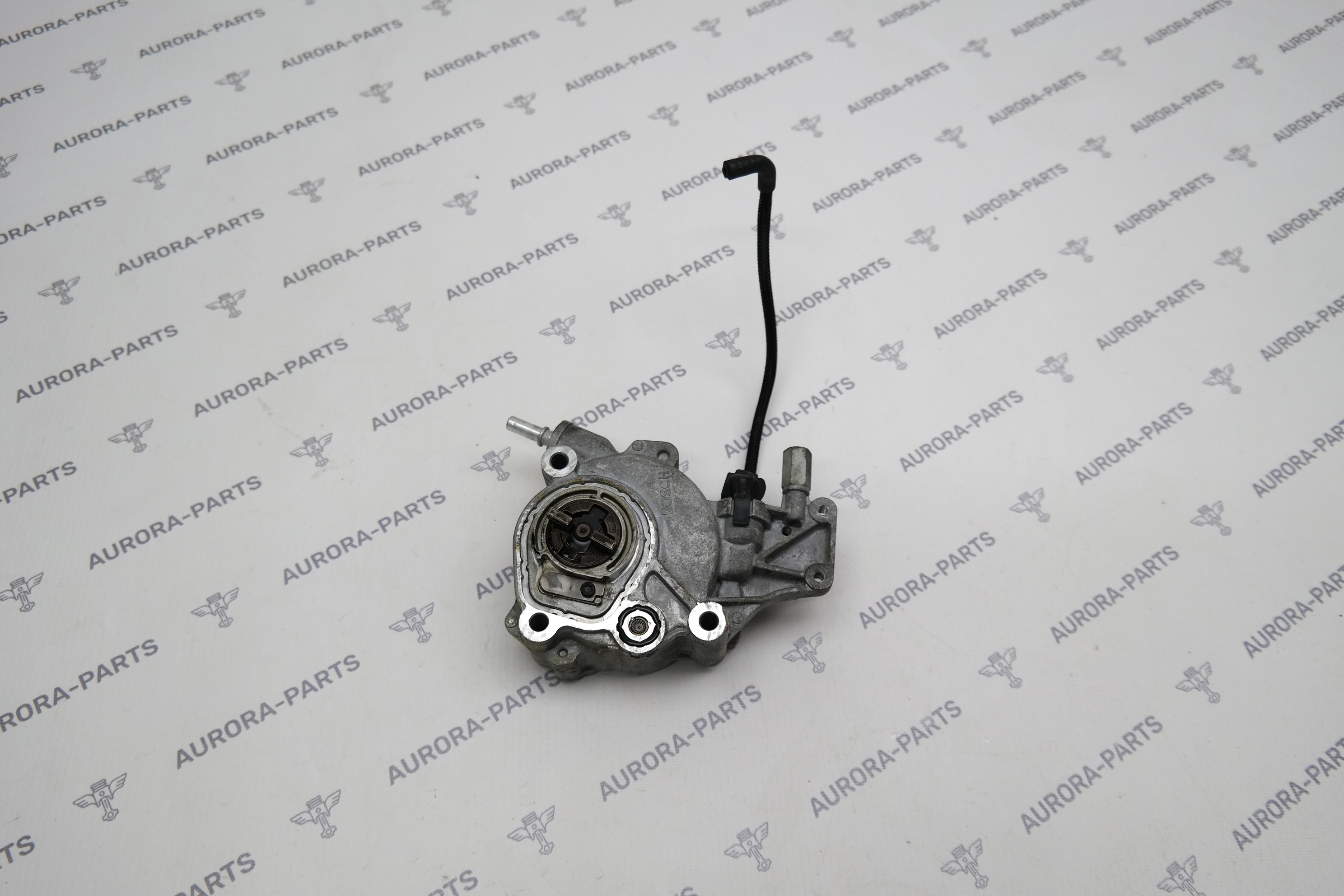 Насос вакуумный Land Rover Range Rover Evoque