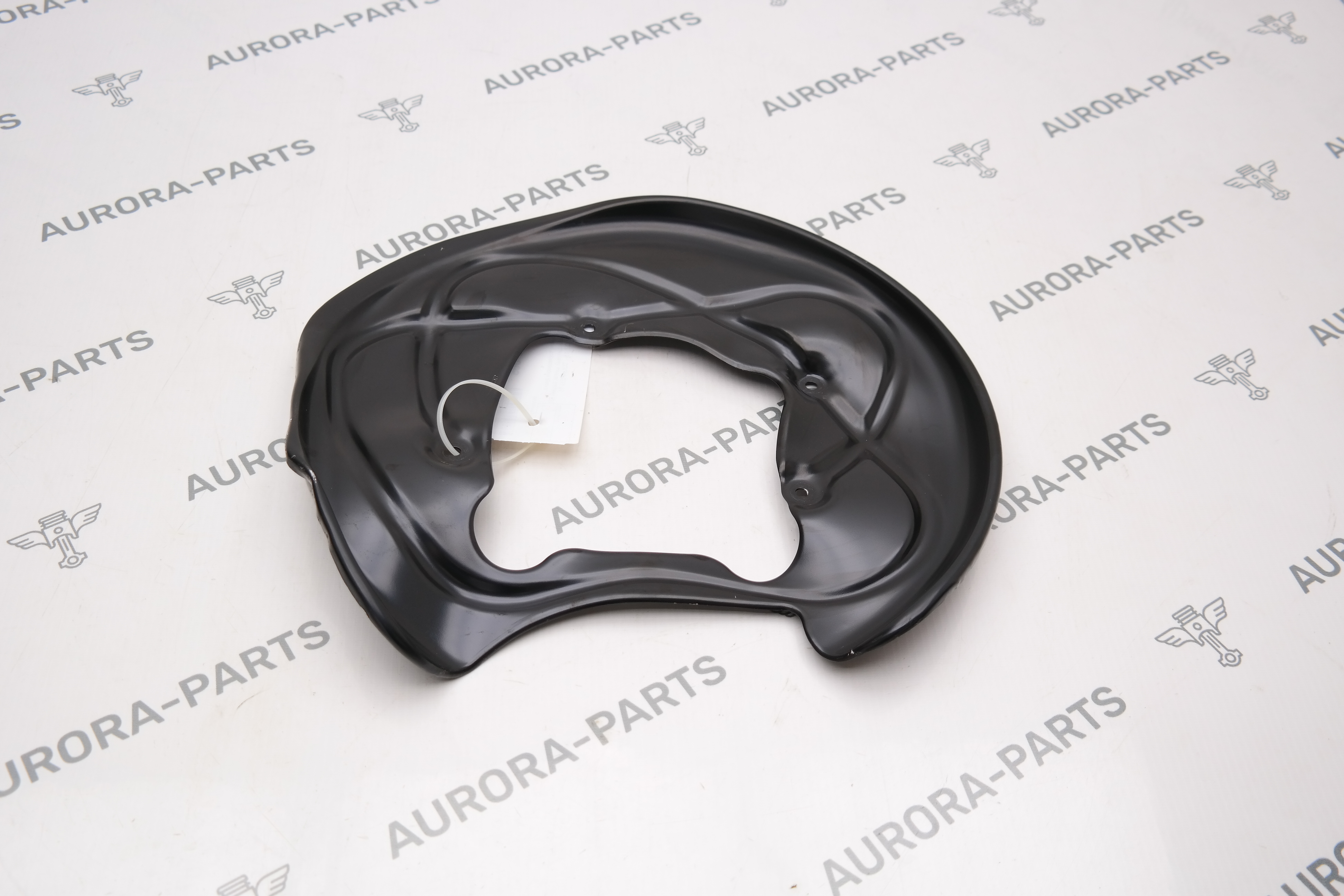 Пыльник тормозного диска грязезащитный щиток задний RH Audi Q7