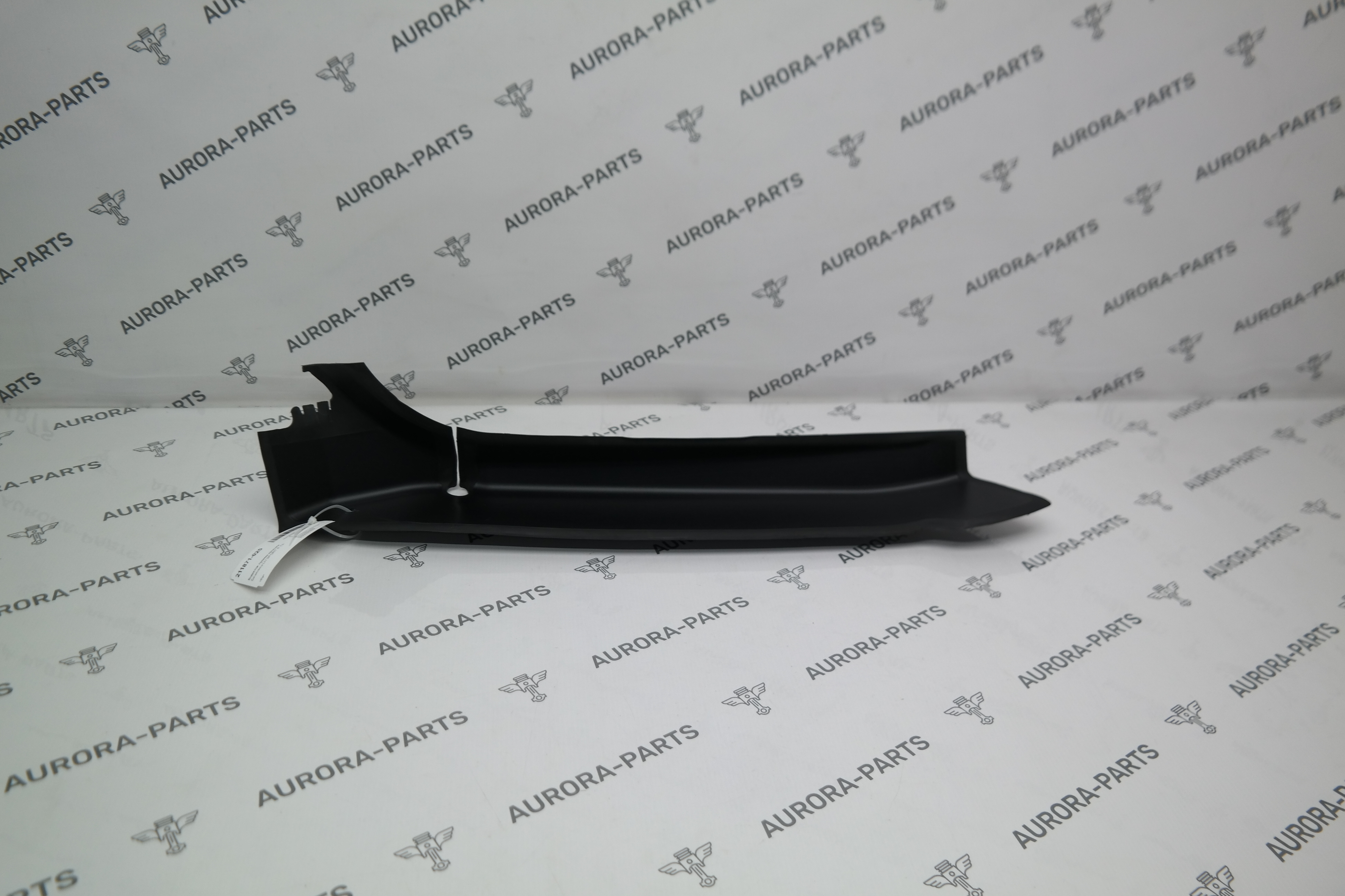 Водосток проема крышки багажника LH Land Rover Range Rover Sport