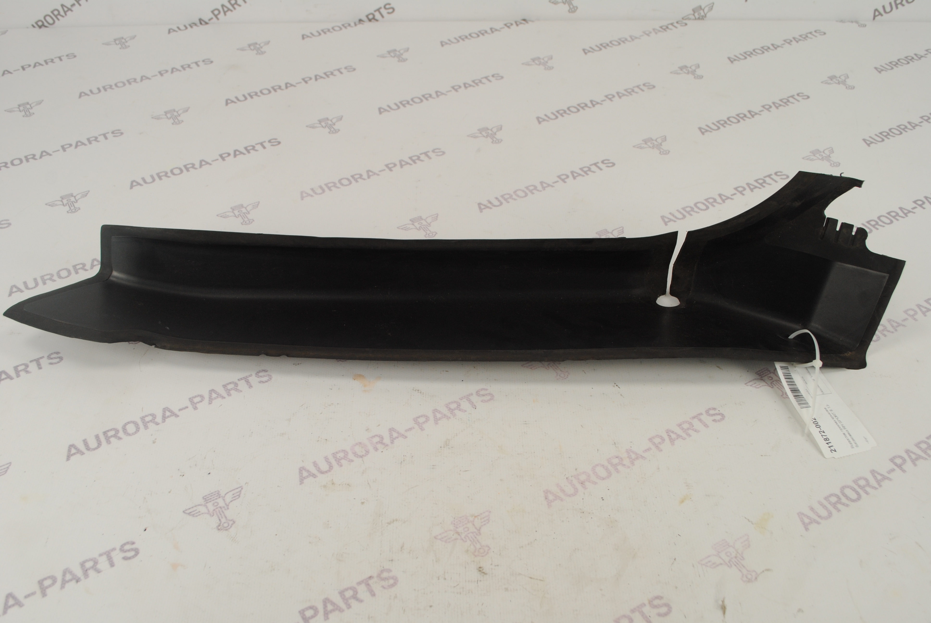 Водосток проема крышки багажника RH Land Rover Range Rover Sport