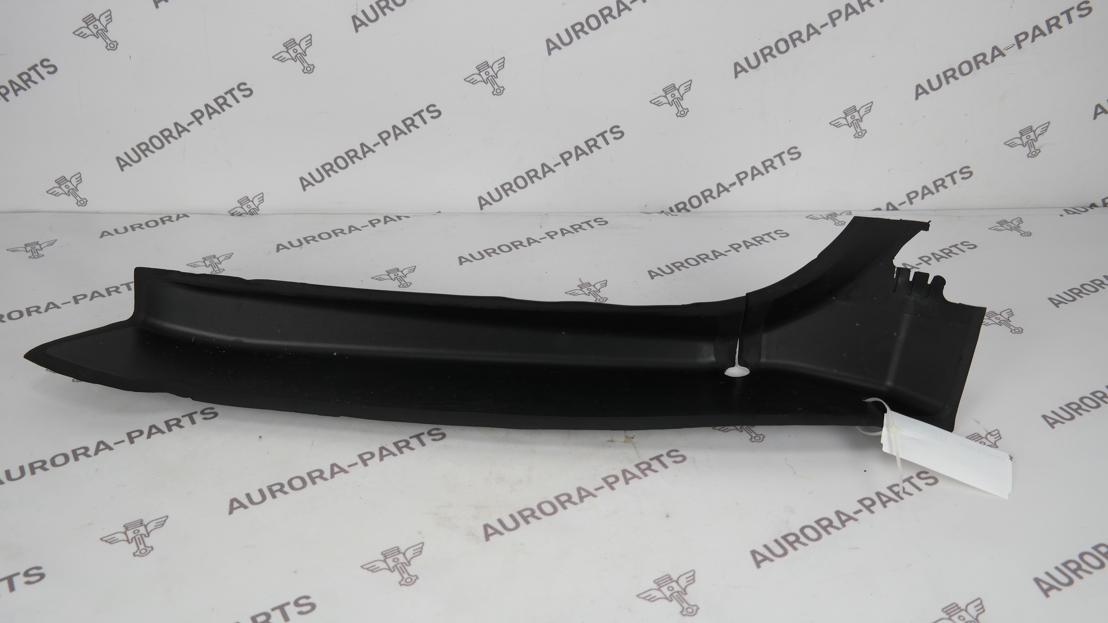 Водосток проема крышки багажника RH Land Rover Range Rover Sport