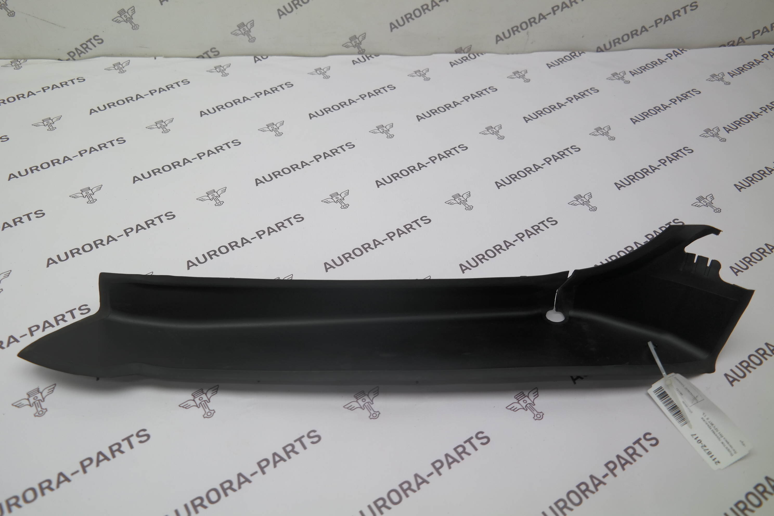 Водосток проема крышки багажника RH Land Rover Range Rover Sport