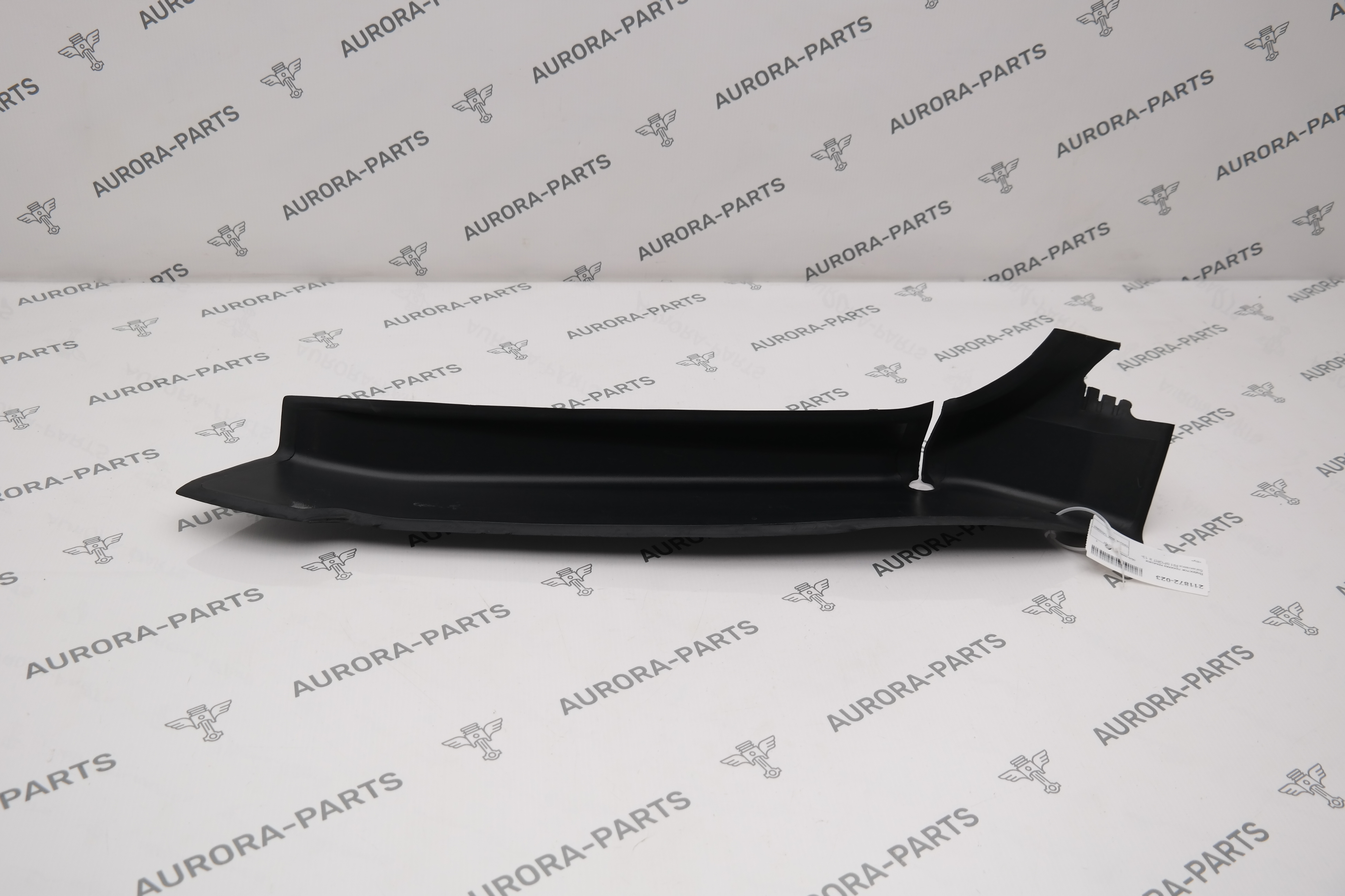 Водосток проема крышки багажника RH Land Rover Range Rover Sport