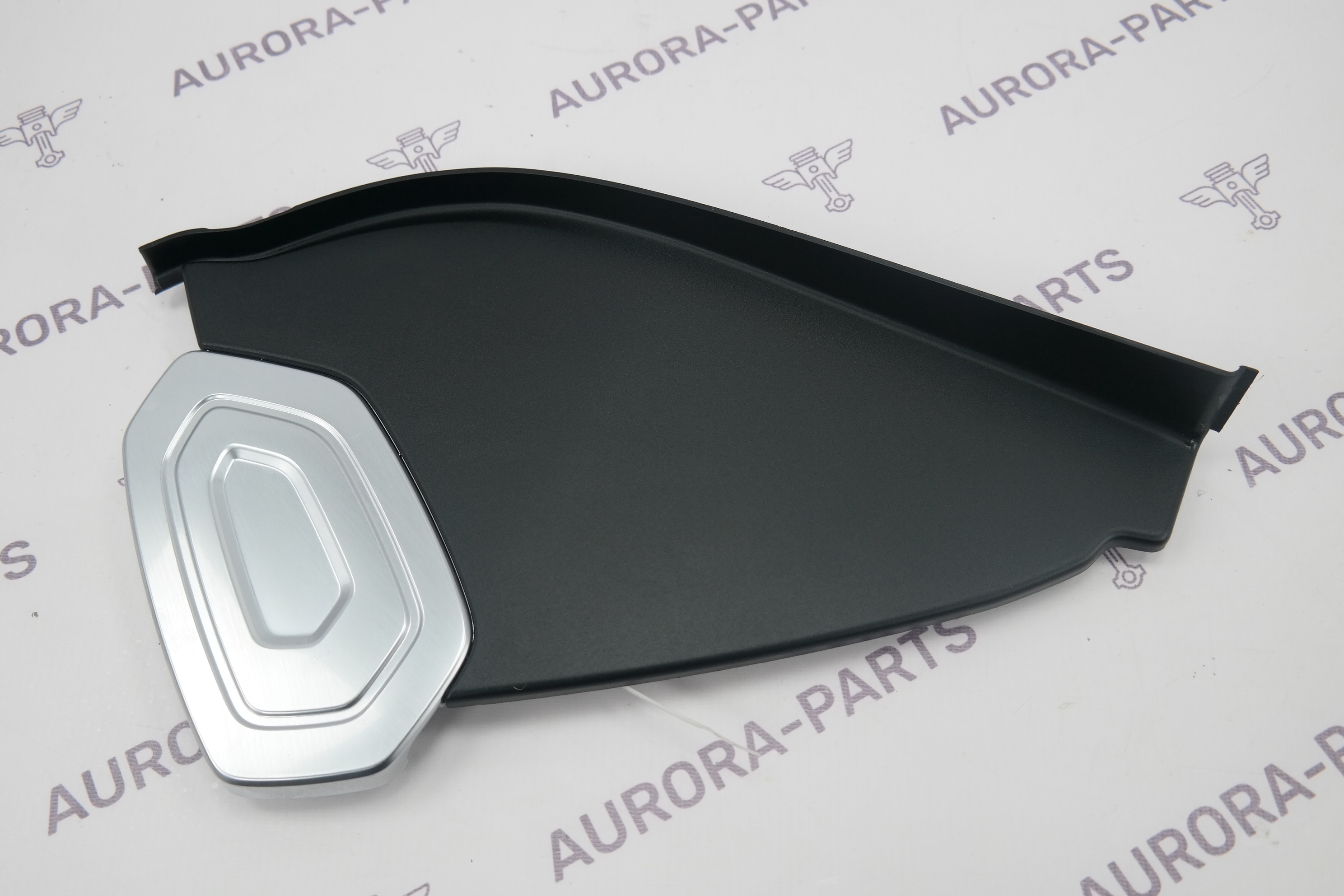 Накладка торпеды RH Land Rover Range Rover Sport