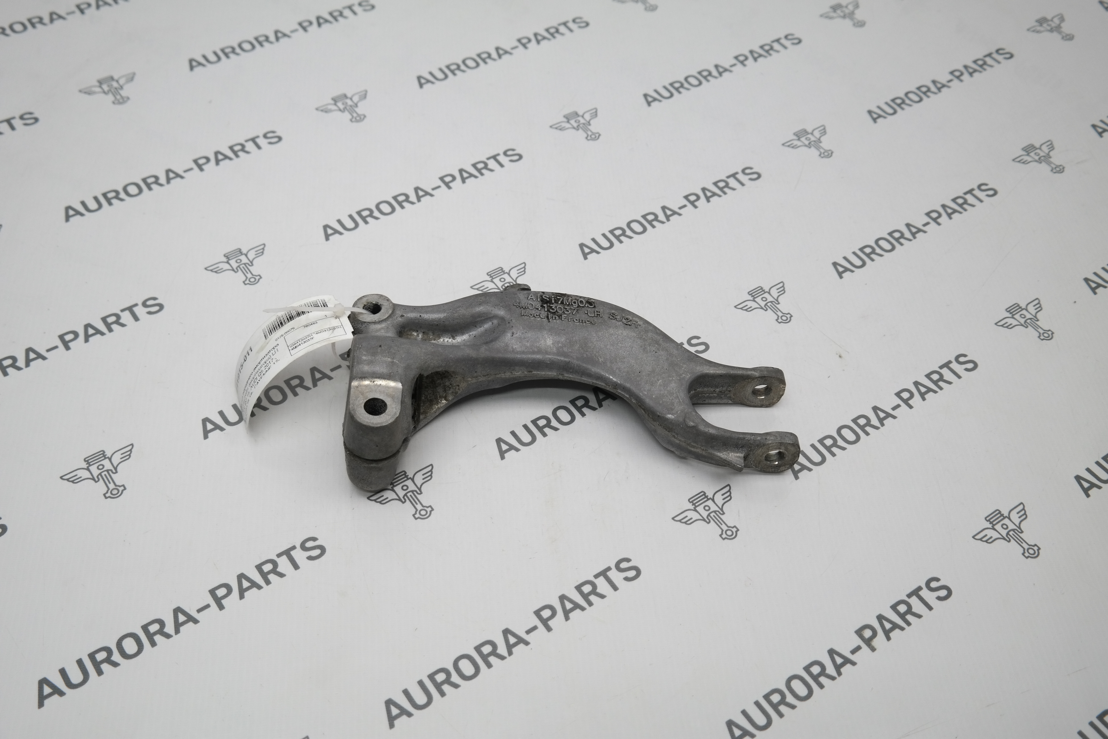 Вилка переднего амортизатора (Кронштейн амортизатора) LH Audi Q7