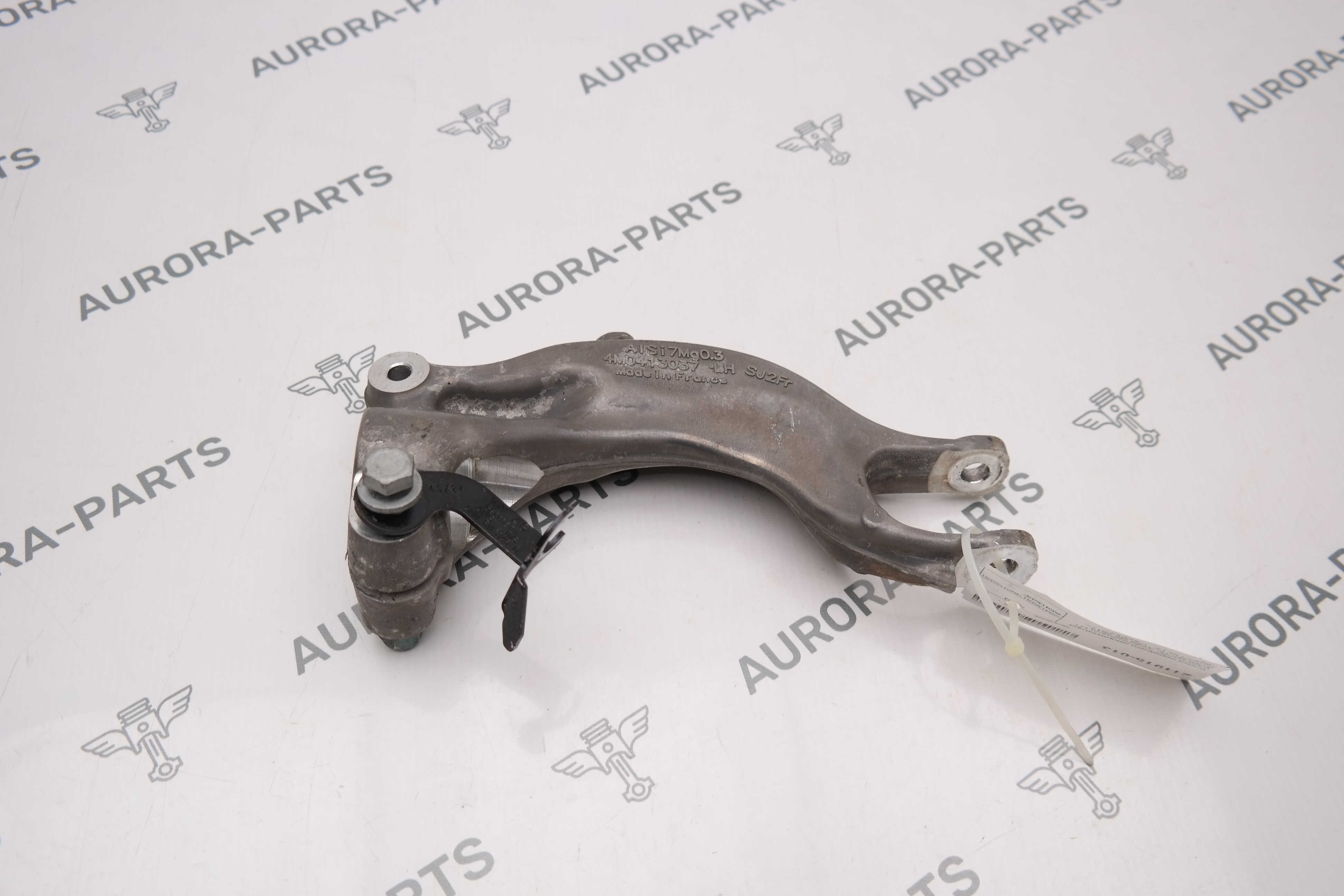 Вилка переднего амортизатора (Кронштейн амортизатора) LH Audi Q7