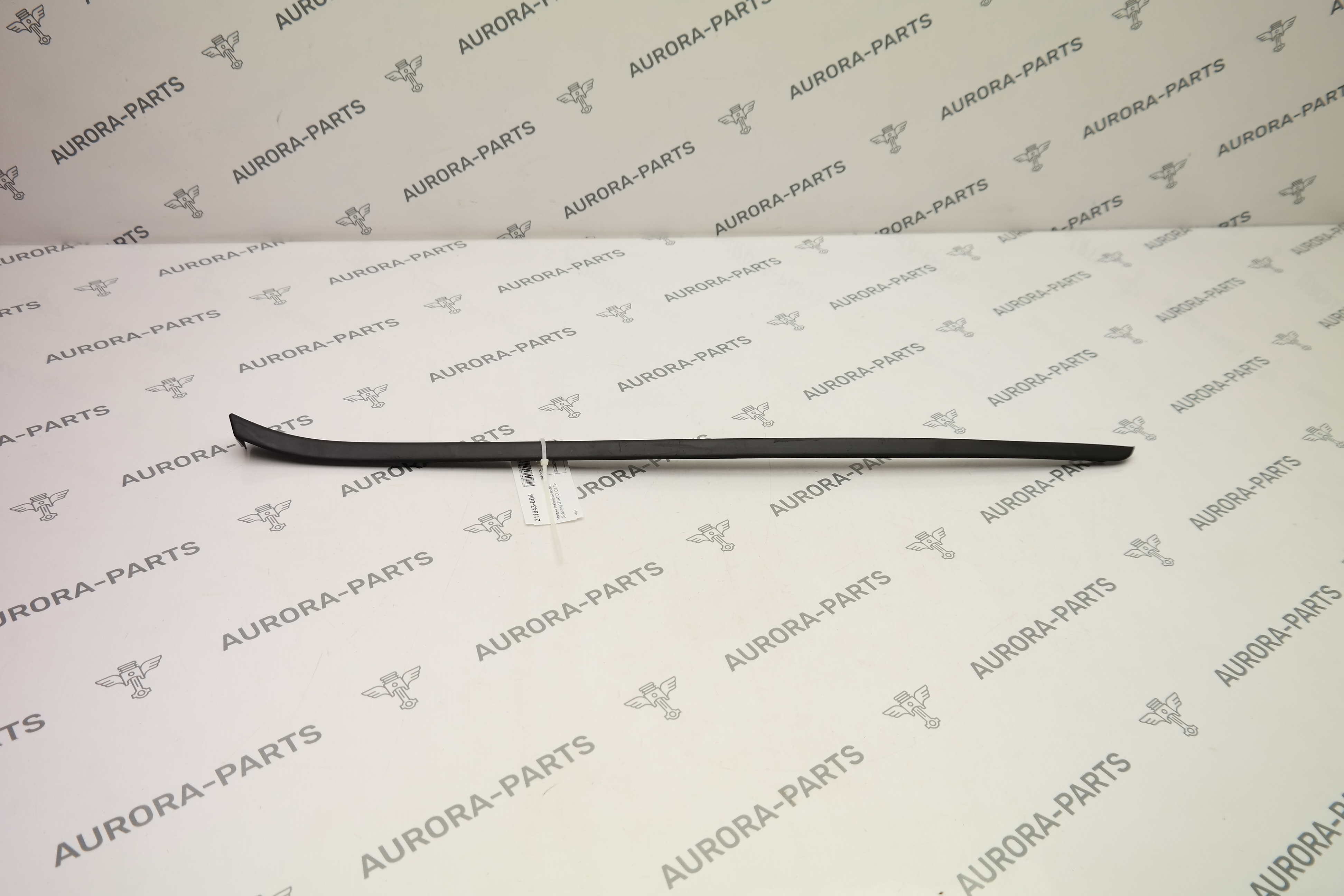 Молдинг лобового стекла (Водосток) LH Audi Q7