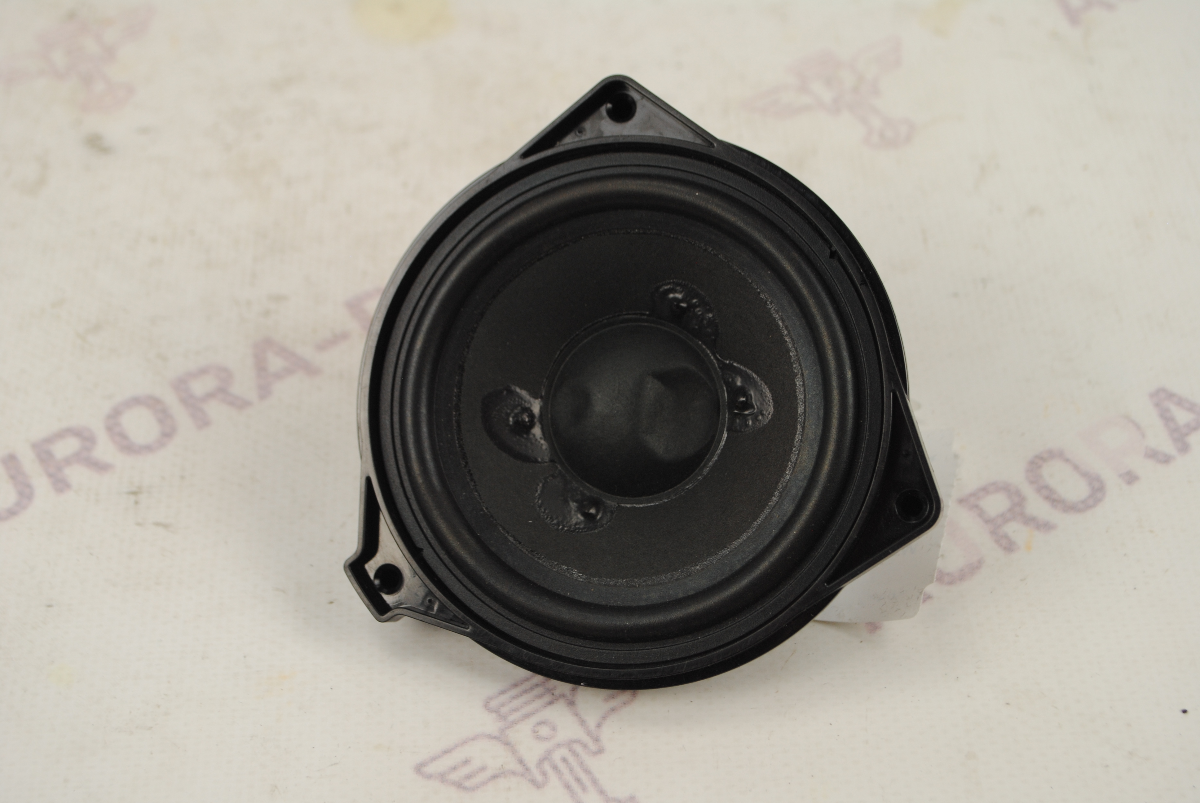 Динамик в переднюю панель Mercedes S-Klasse