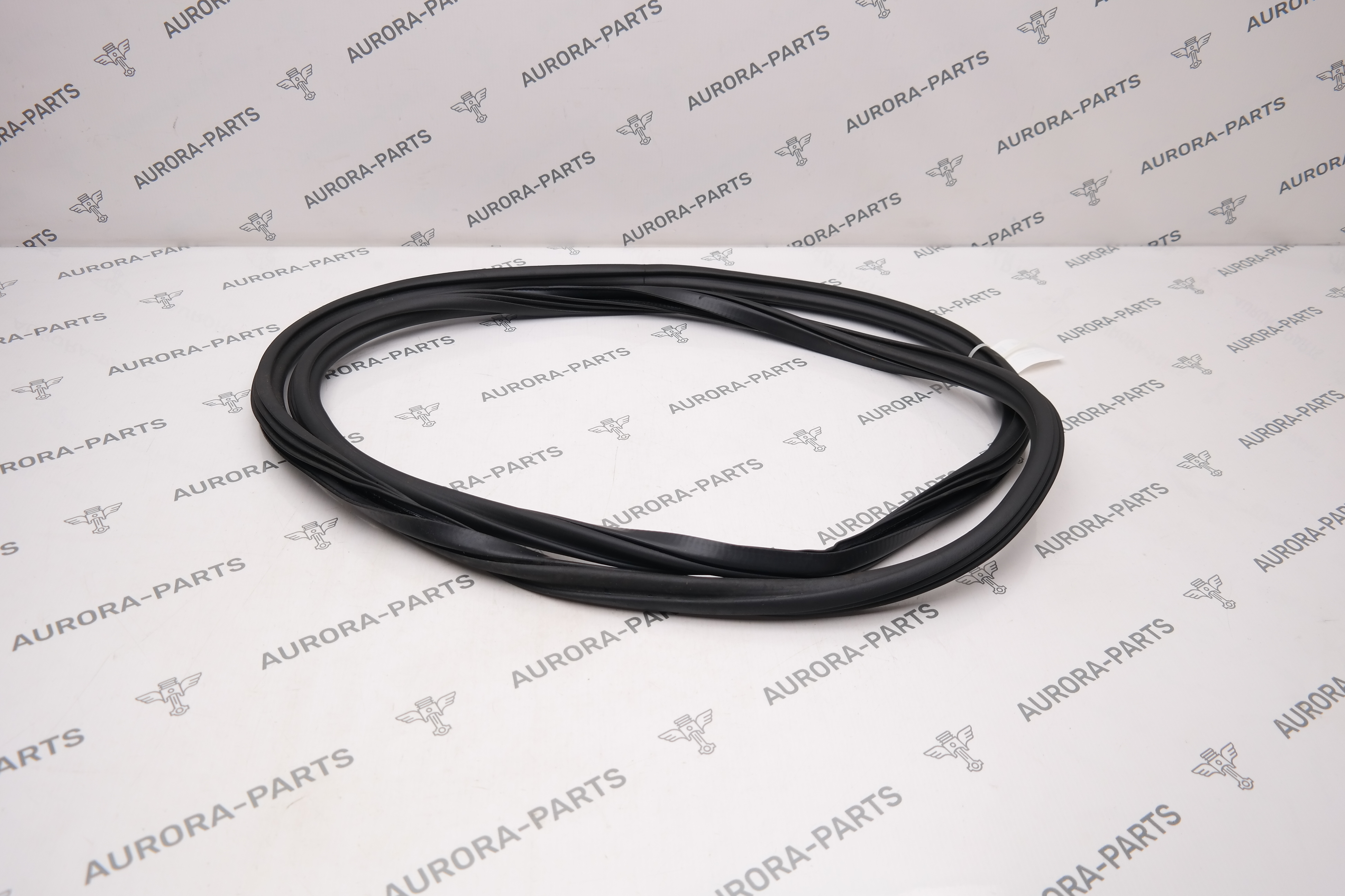 Уплотнитель передней двери (Уплотнитель проема) LH = RH Audi Q7