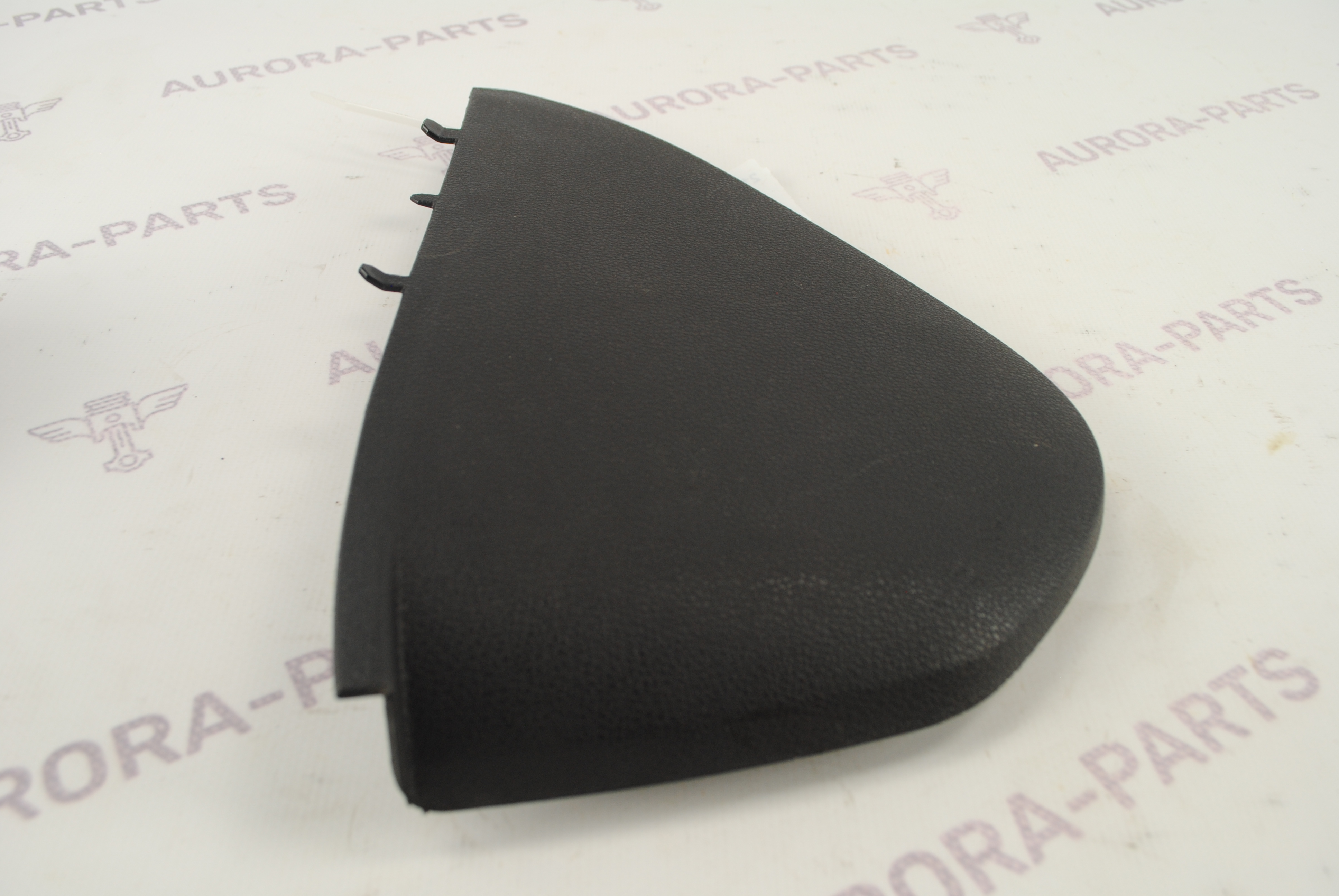 Накладка передней панели RH Audi Q7