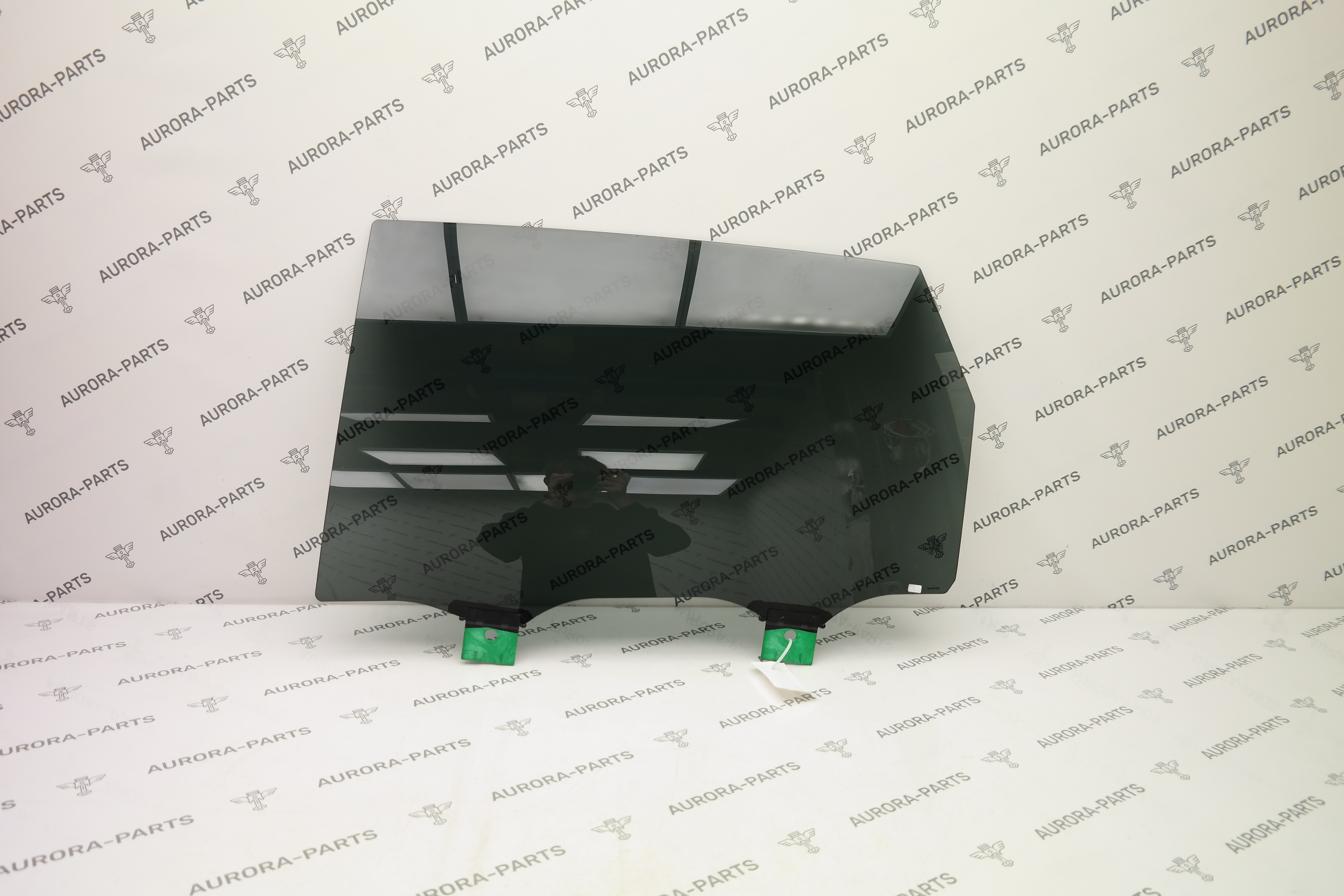 Стекло задней двери (Заводская тонировка) LH Audi Q7