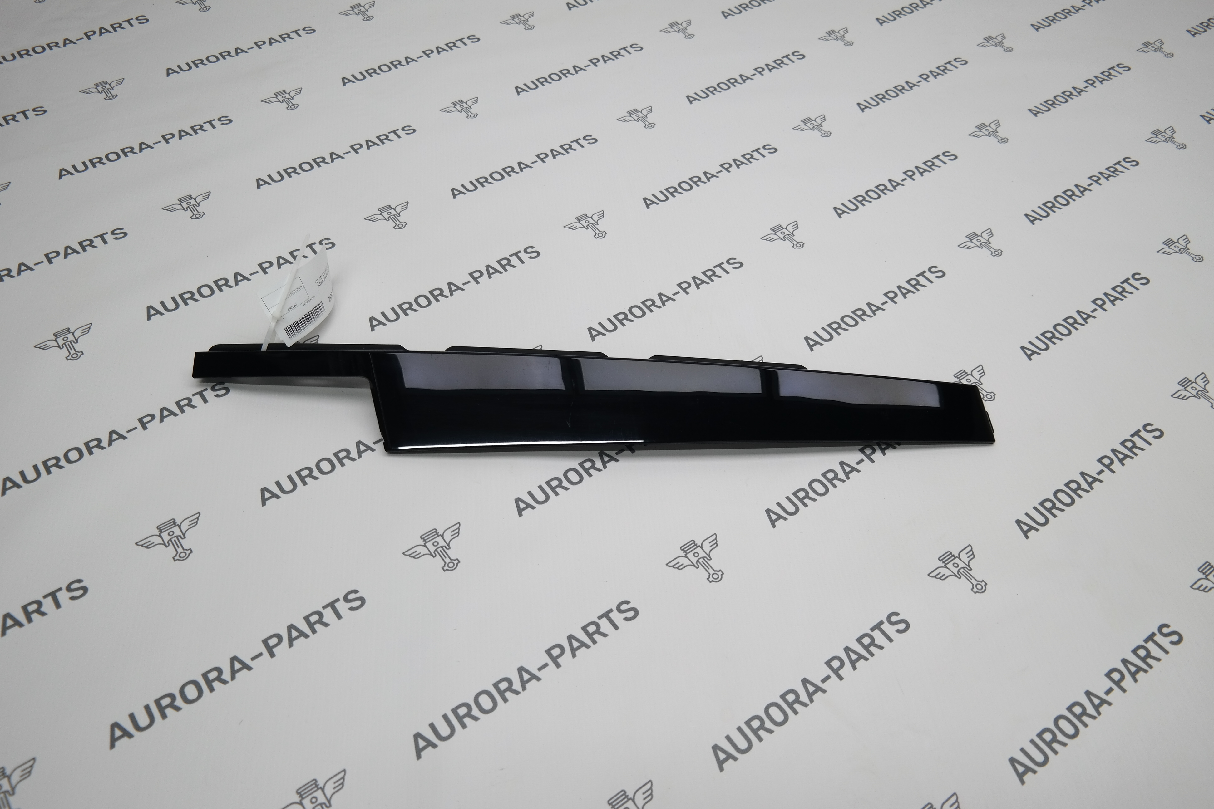 Накладка передней двери (Стойка B) LH Audi Q7