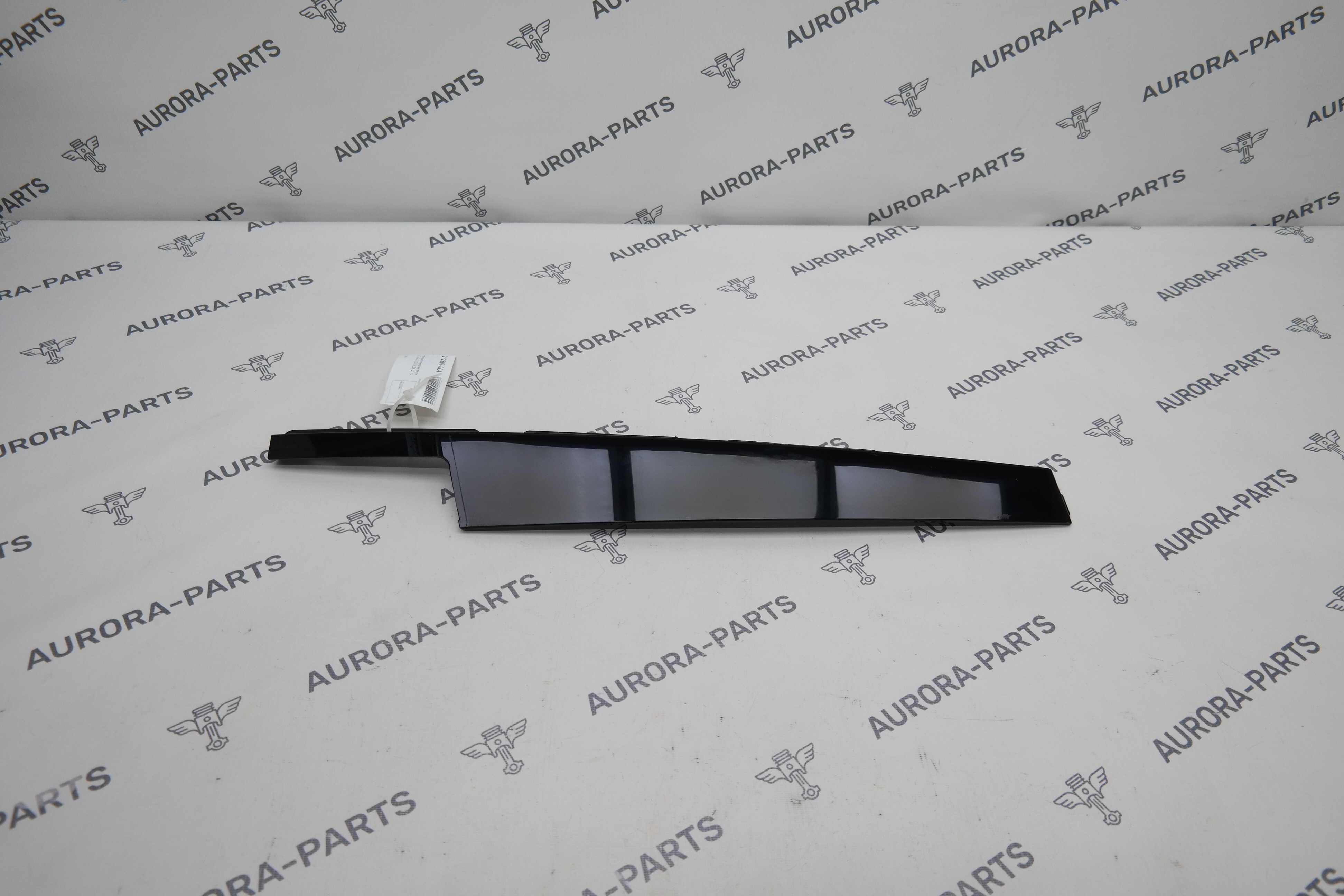 Накладка передней двери (Стойка B) LH Audi Q7