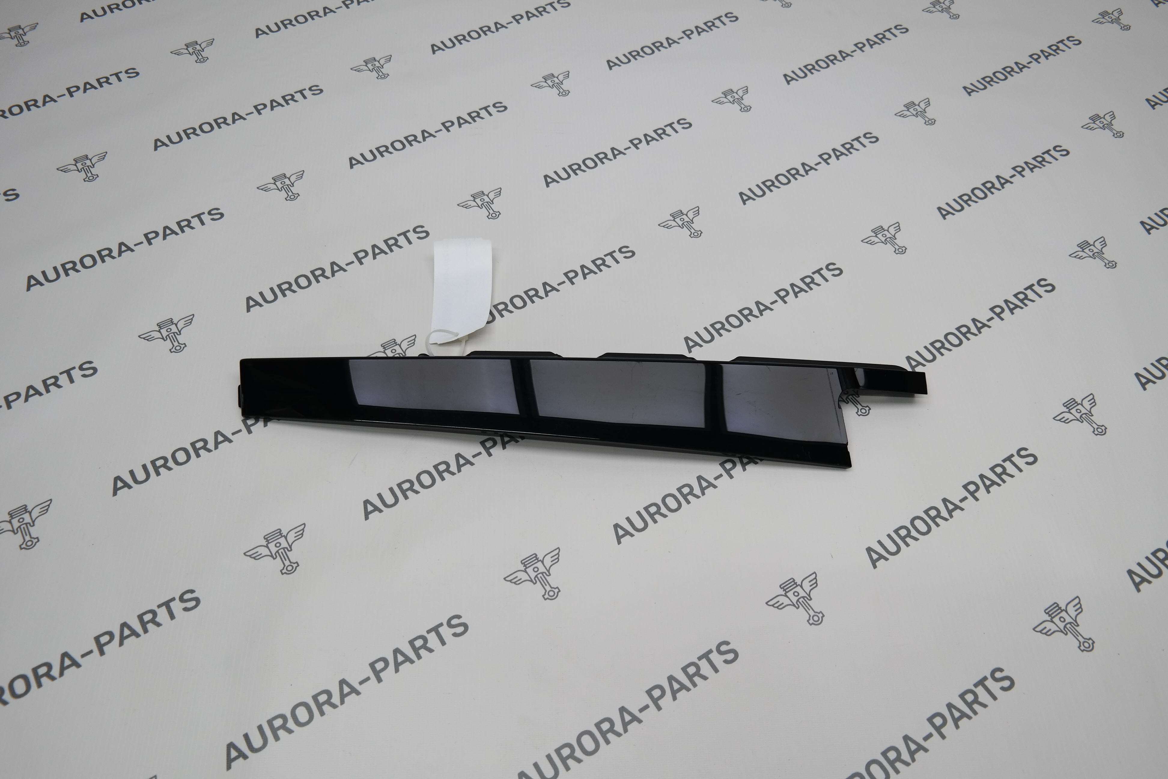 Накладка задней двери (Стойка B) LH Audi Q7