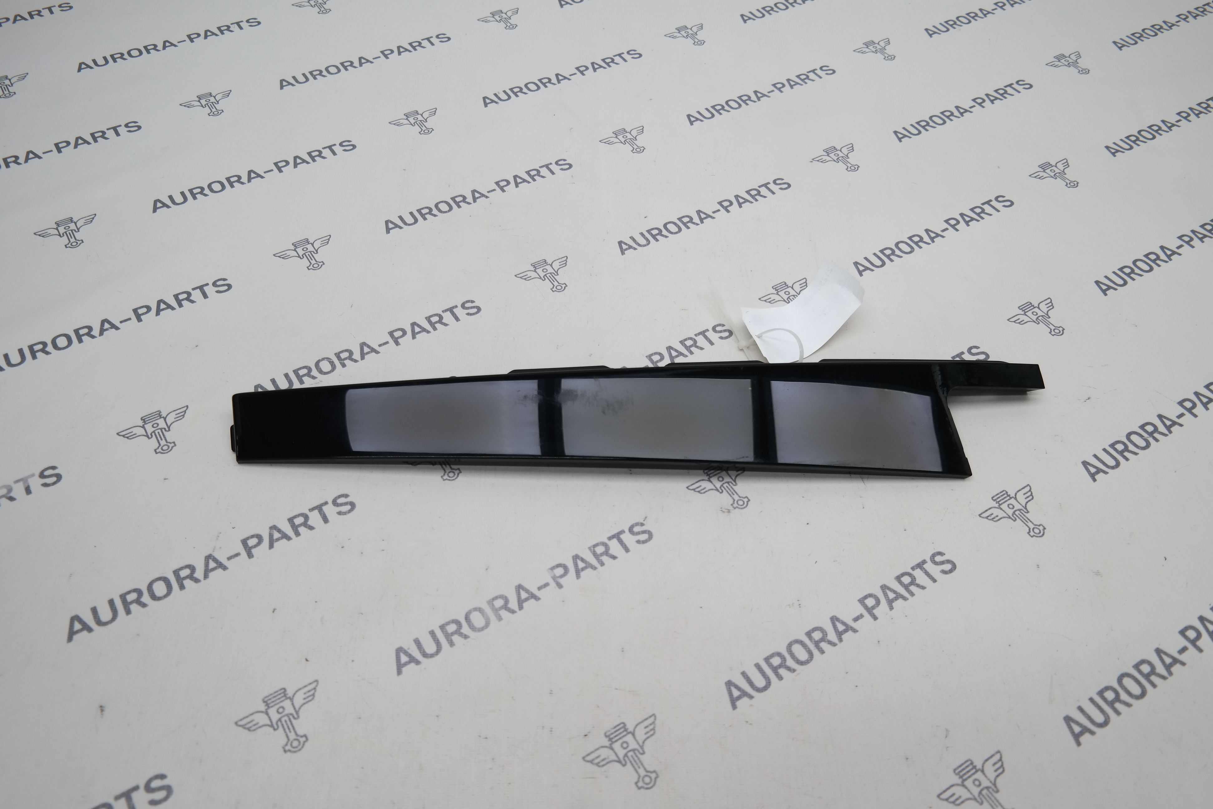 Накладка задней двери (Стойка B) LH Audi Q7