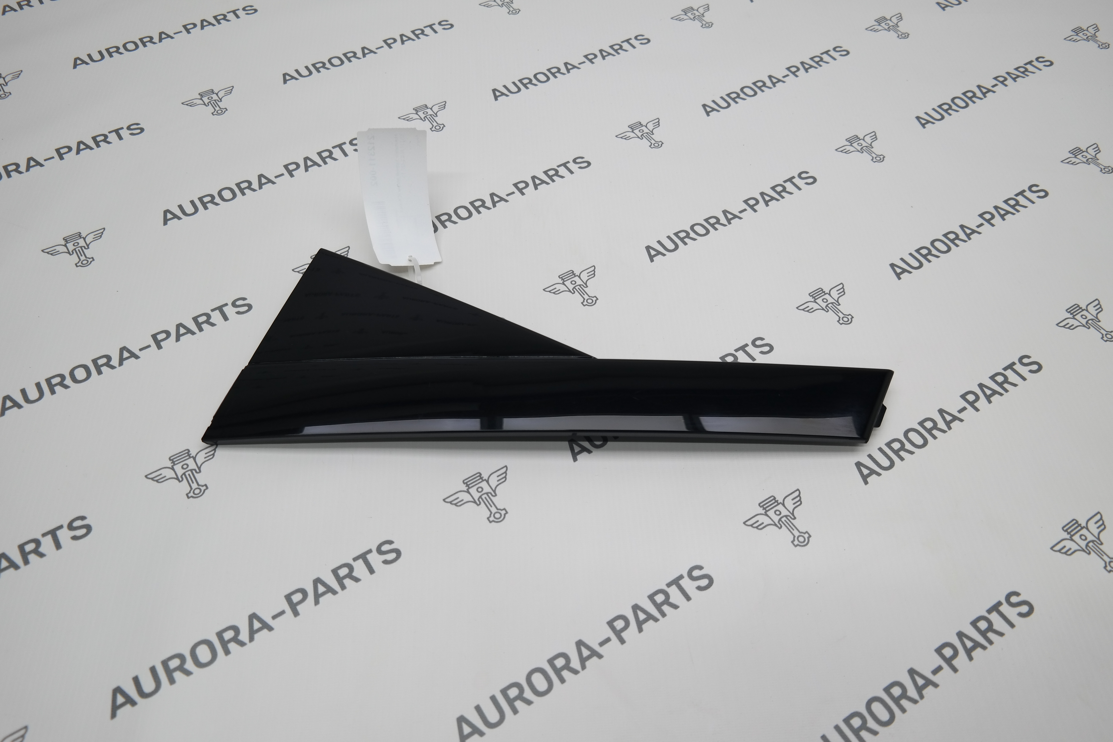 Накладка задней двери (Стойка C) LH Audi Q7