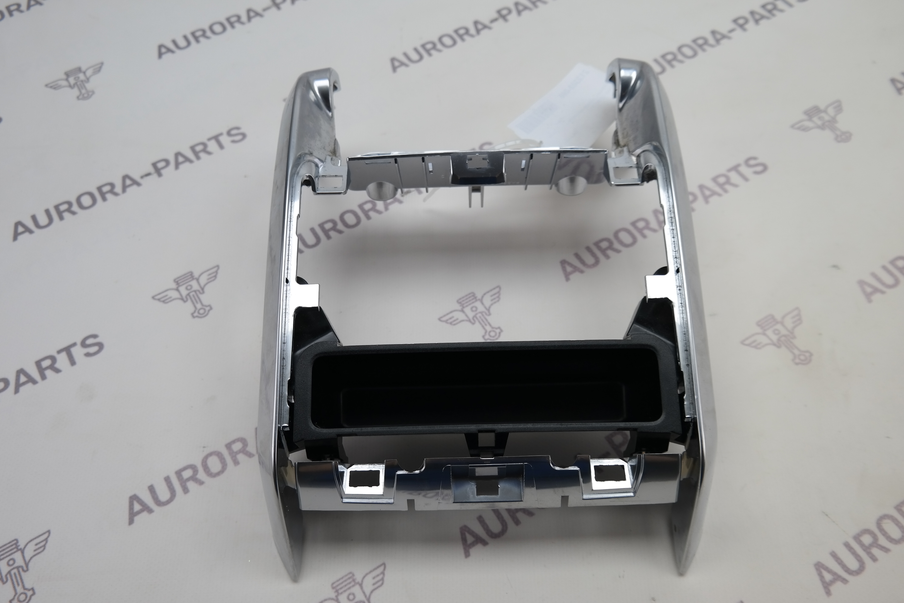 Накладка центральной консоли сзади Land Rover Range Rover Sport