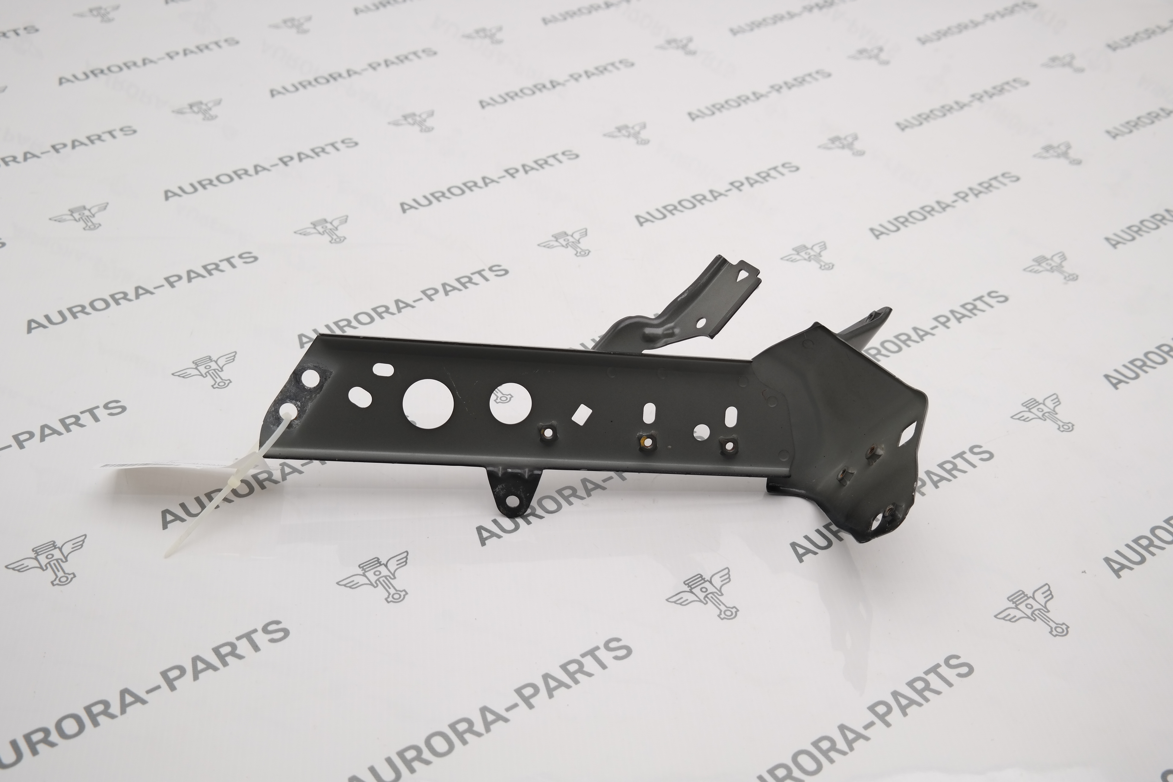 Кронштейн крепления переднего крыла RH Mazda CX-5