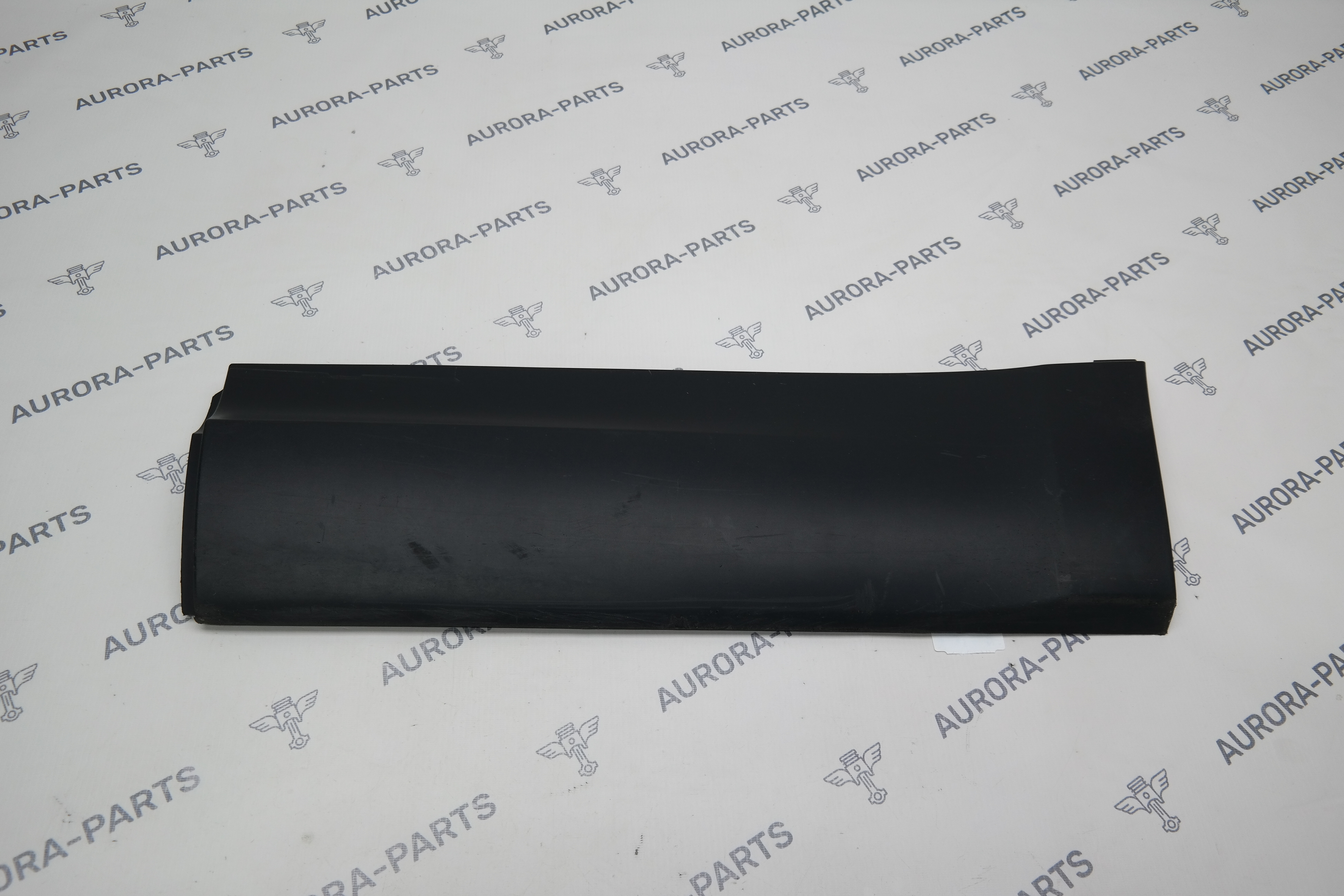 Молдинг, накладка задней двери снизу LH Land Rover Discovery