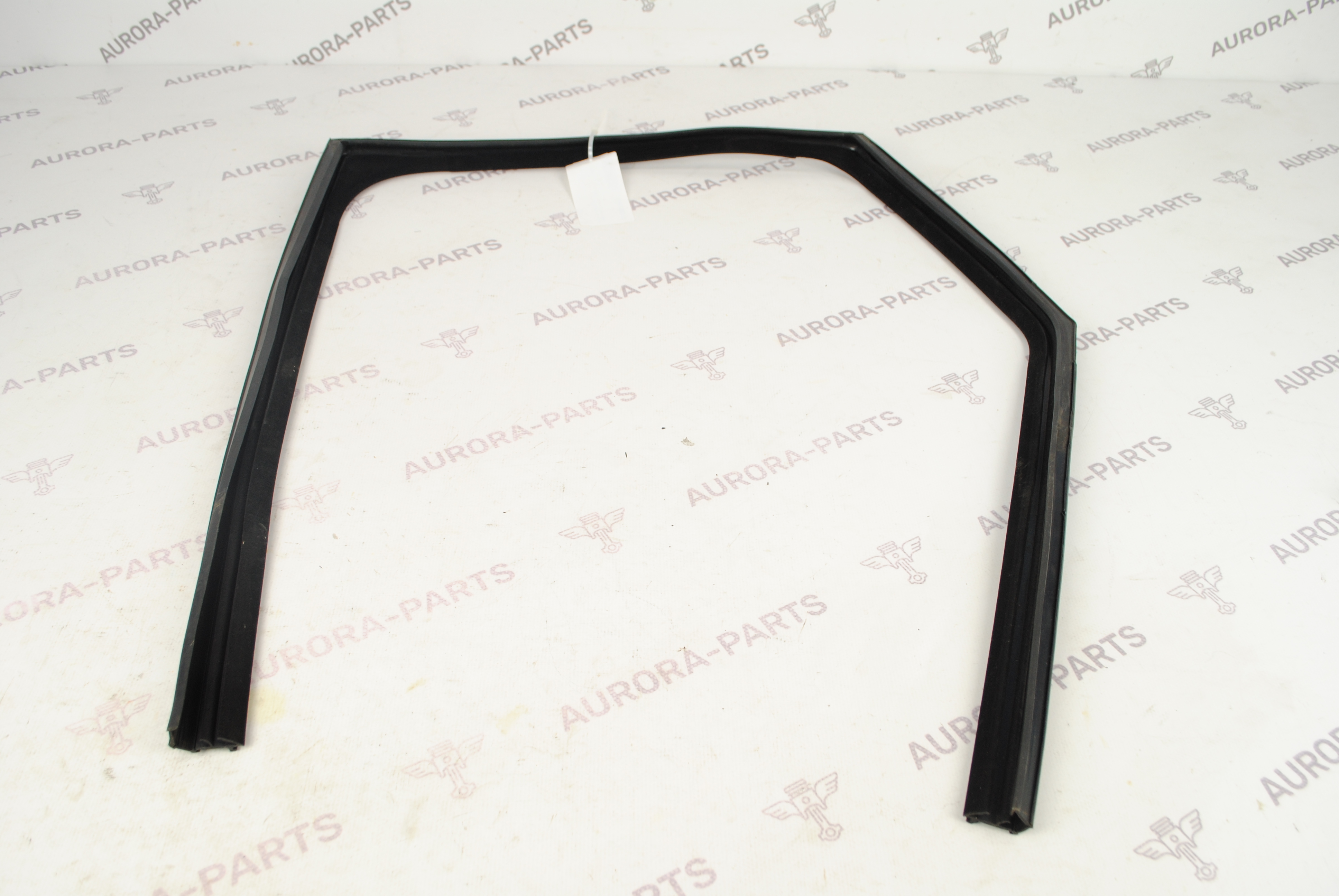 Направляющая стекла задней двери LH Land Rover Discovery