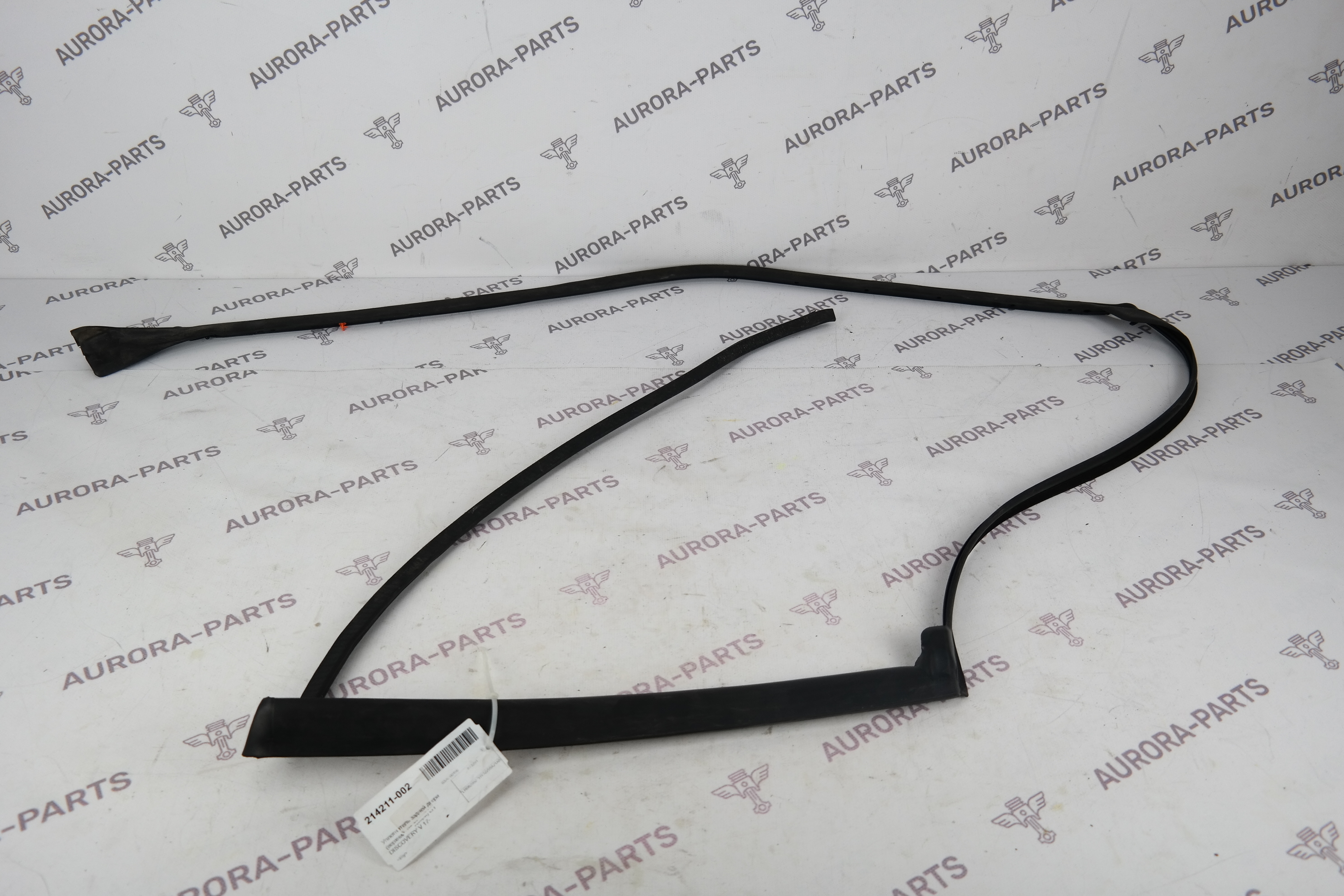 Уплотнитель задней двери (верхний, на двери) LH Land Rover Discovery