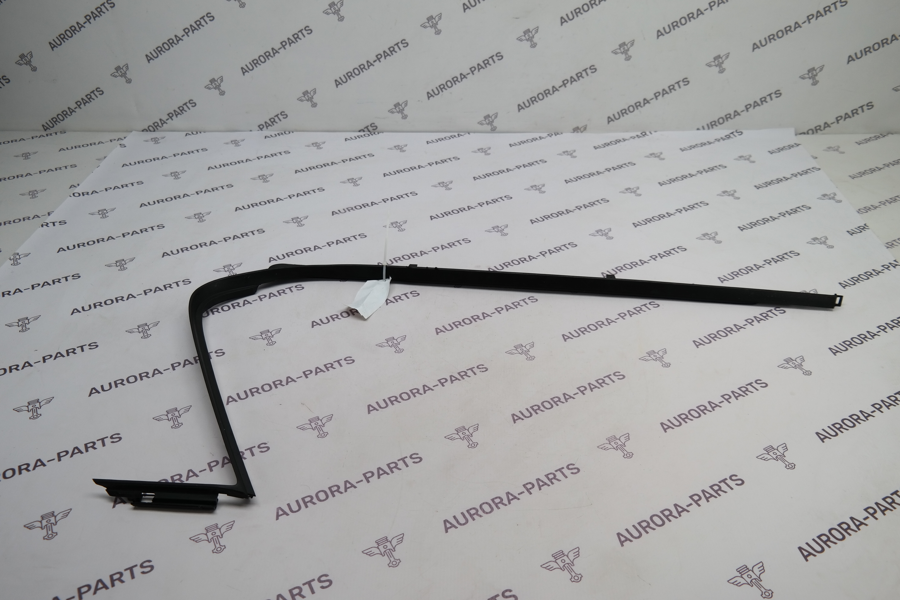 Молдинг, бархотка задней двери LH Land Rover Discovery