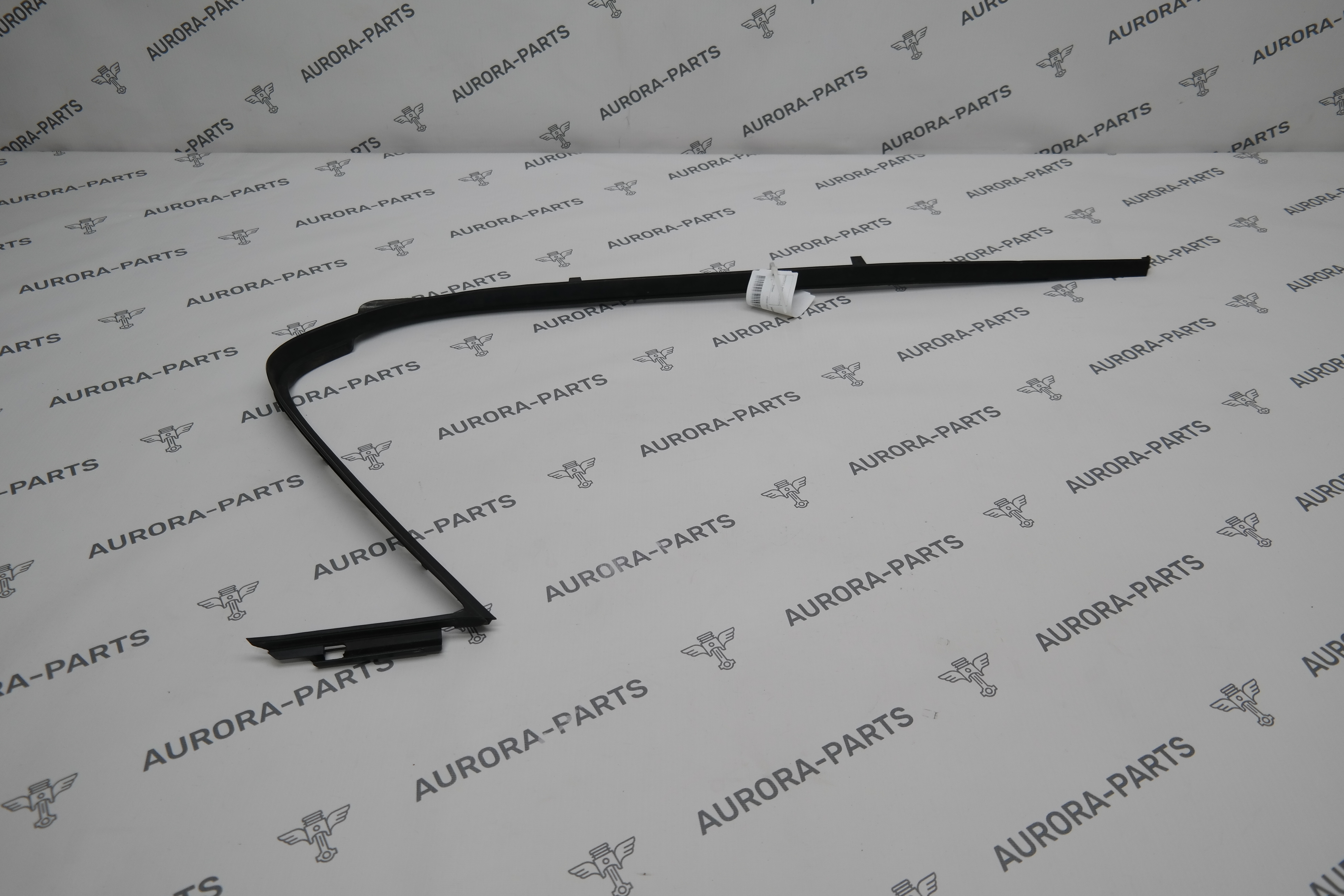 Молдинг, бархотка задней двери LH Land Rover Discovery