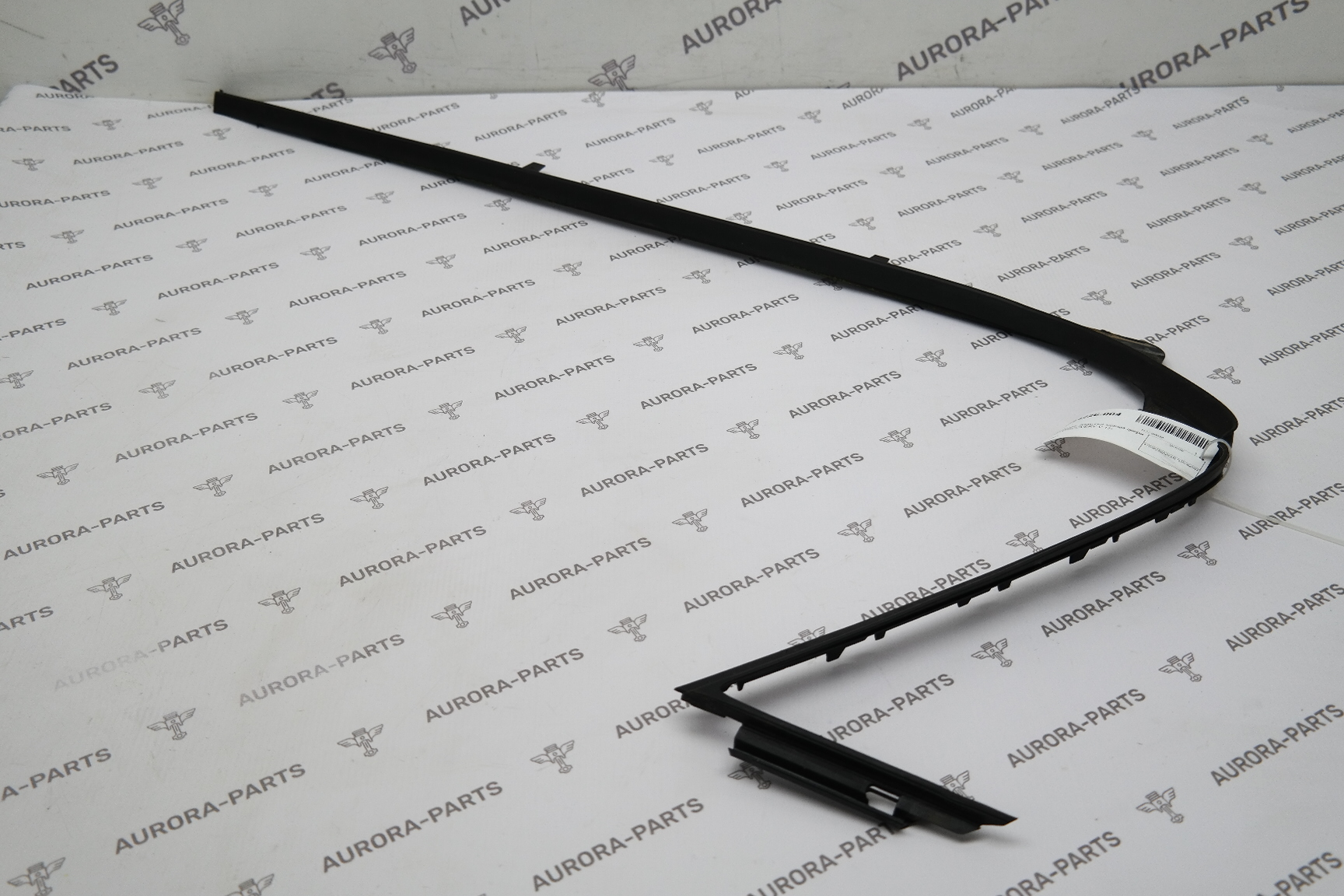 Молдинг, бархотка задней двери RH Land Rover Discovery