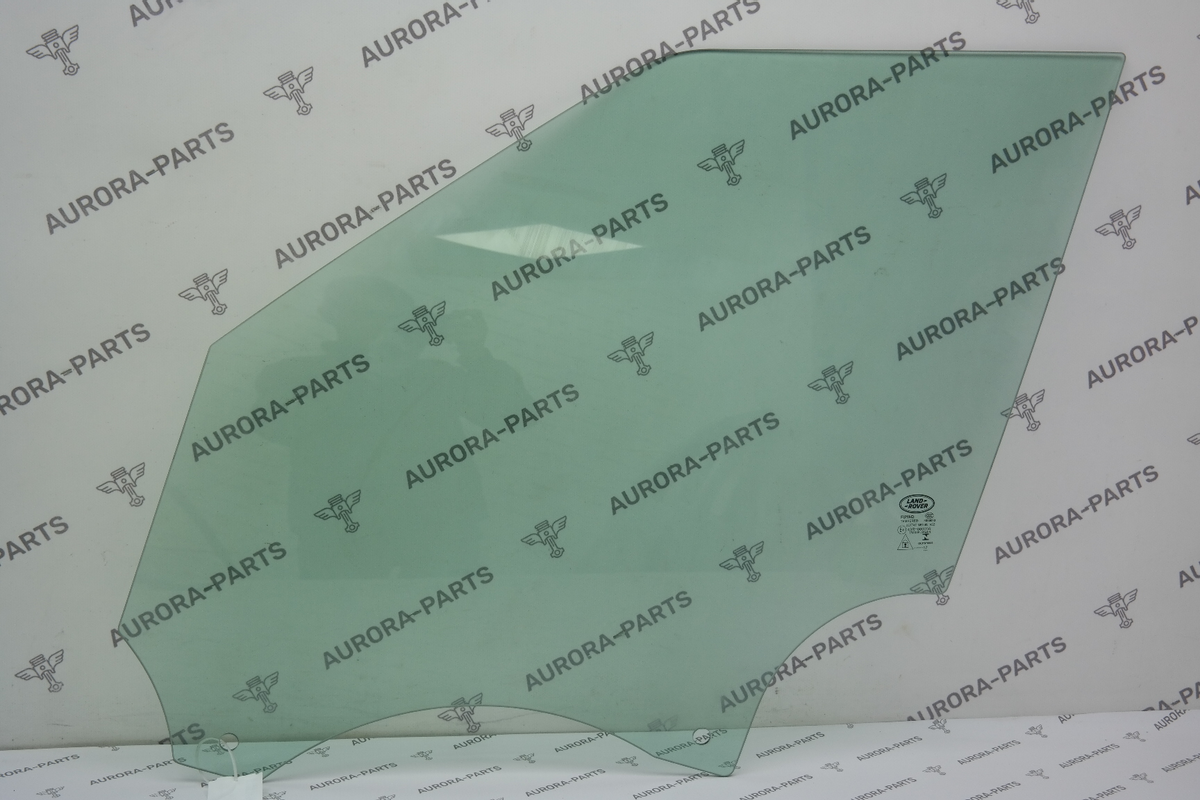 Стекло передней двери LH Land Rover Discovery