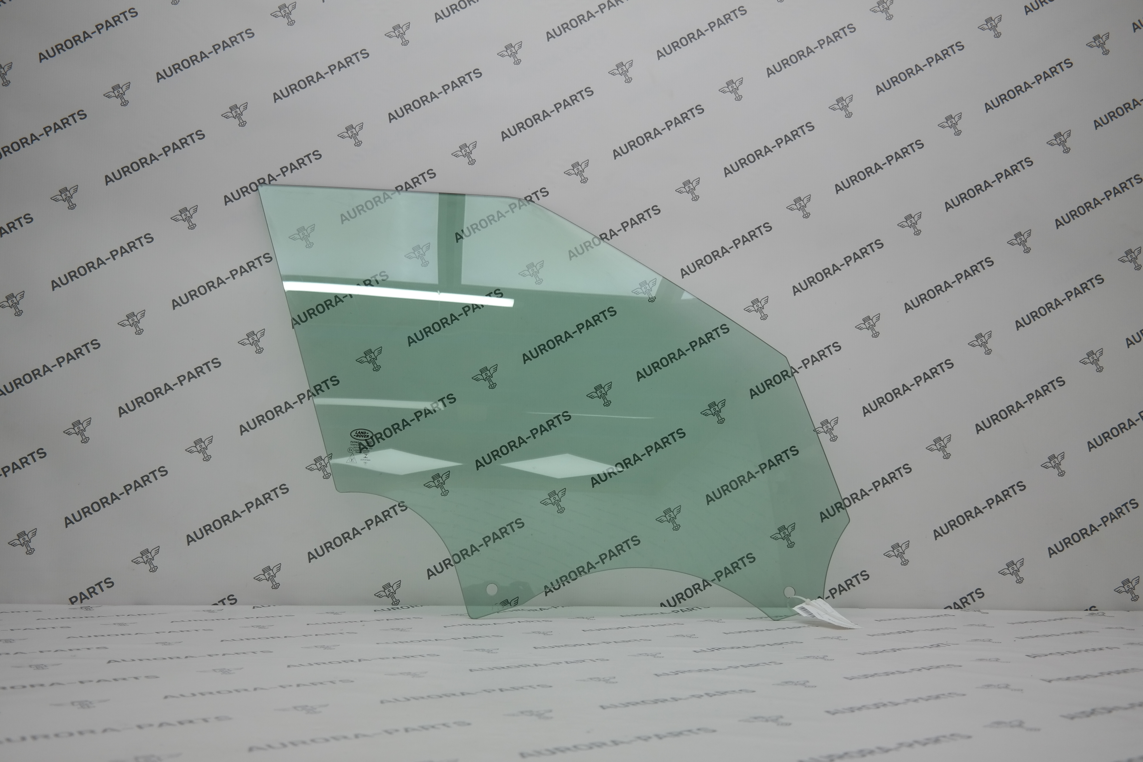 Стекло передней двери RH Land Rover Discovery