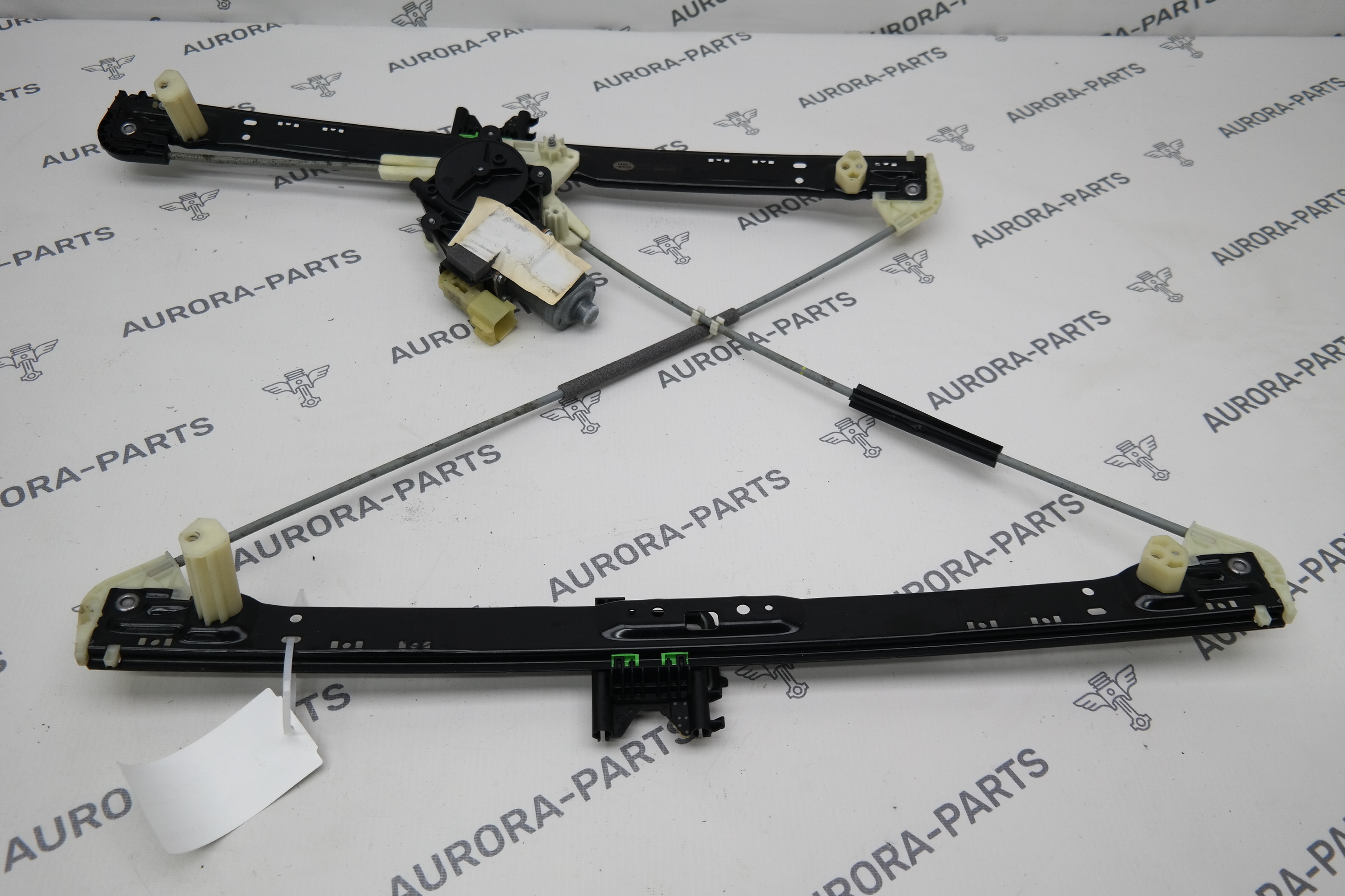 Стеклоподъемник с электромотором  передней двери RH Land Rover Range Rover 30DDTX