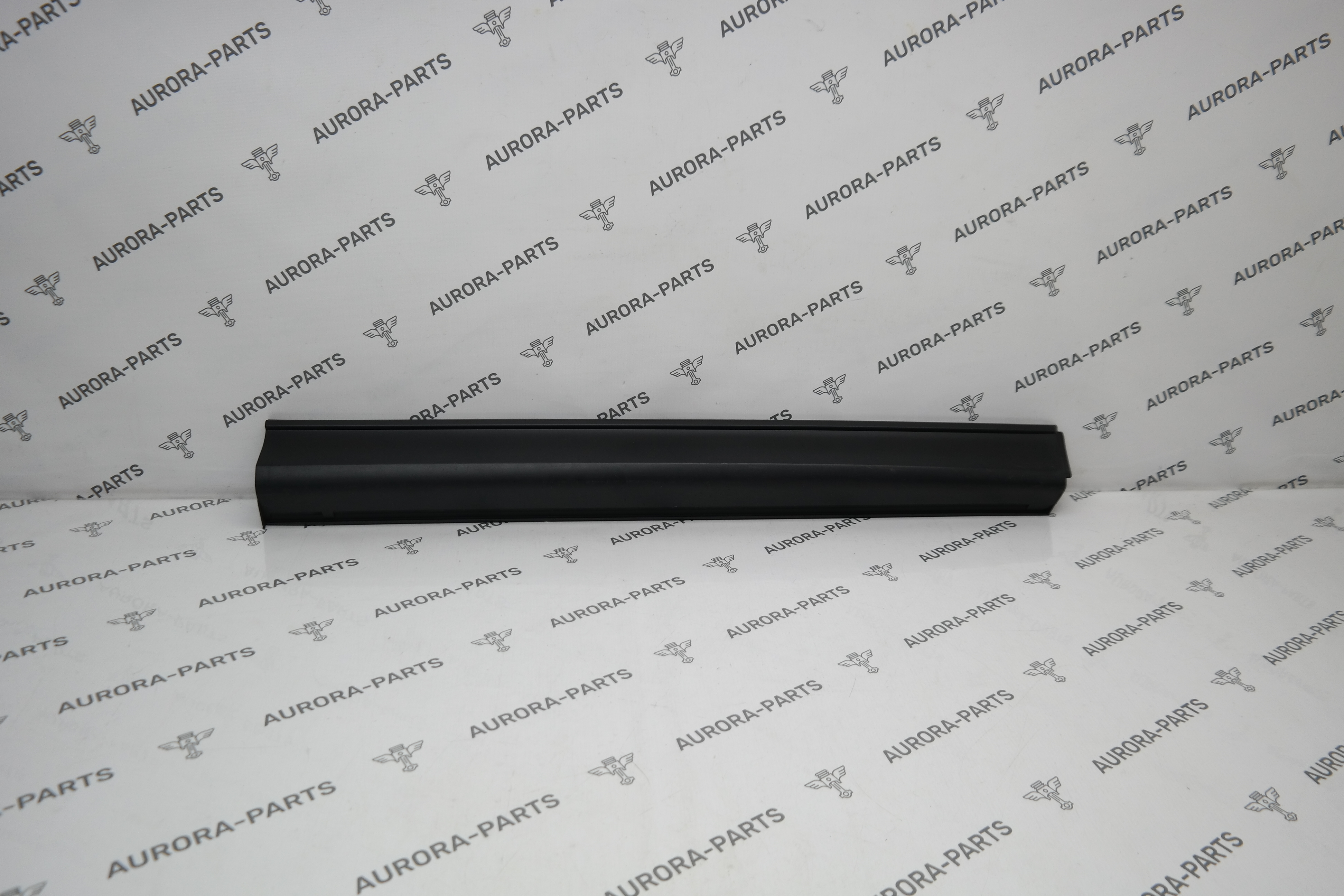 Молдинг нижний передней двери RH Mazda CX-5