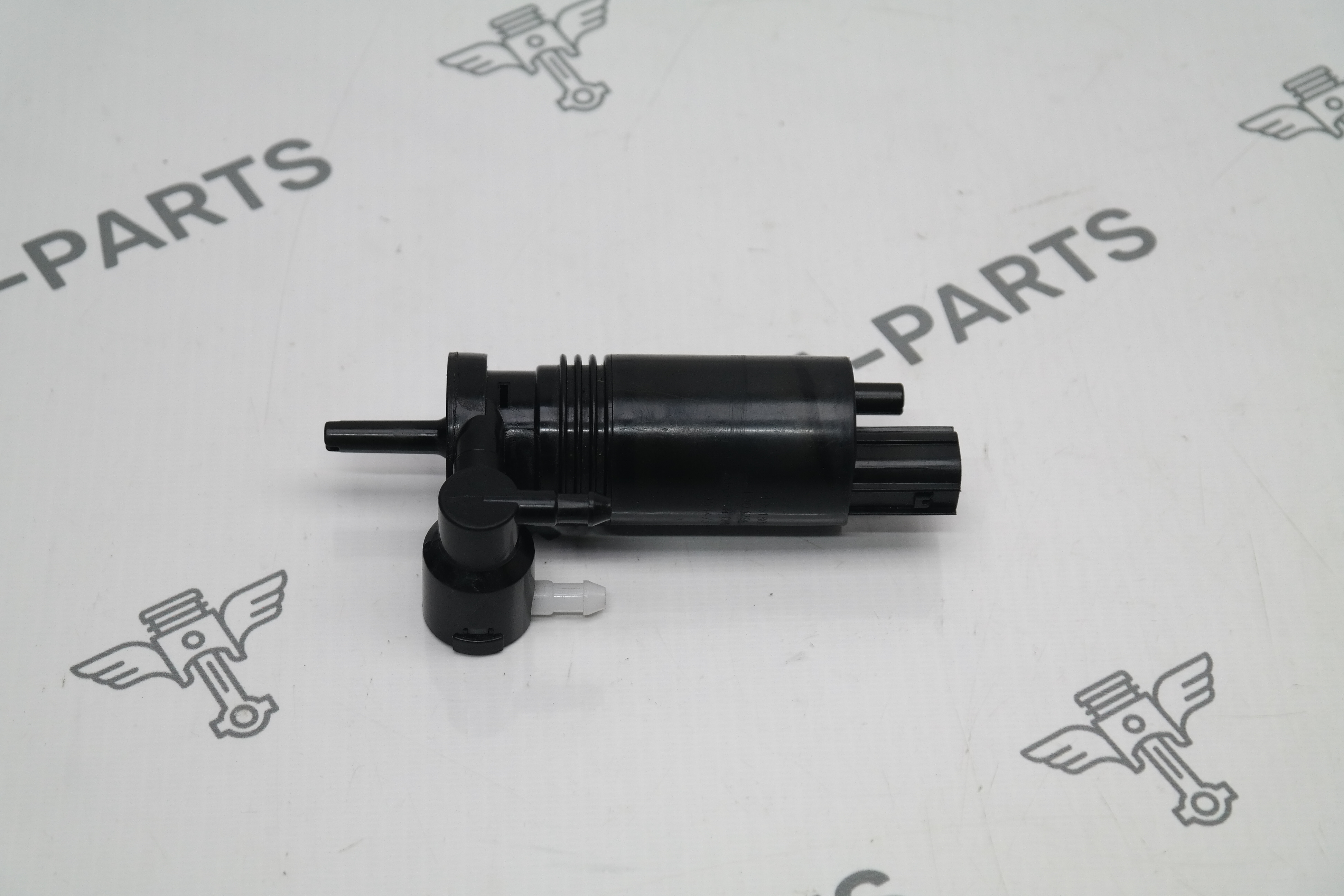 Насос стеклоомывателя Land Rover Range Rover Sport