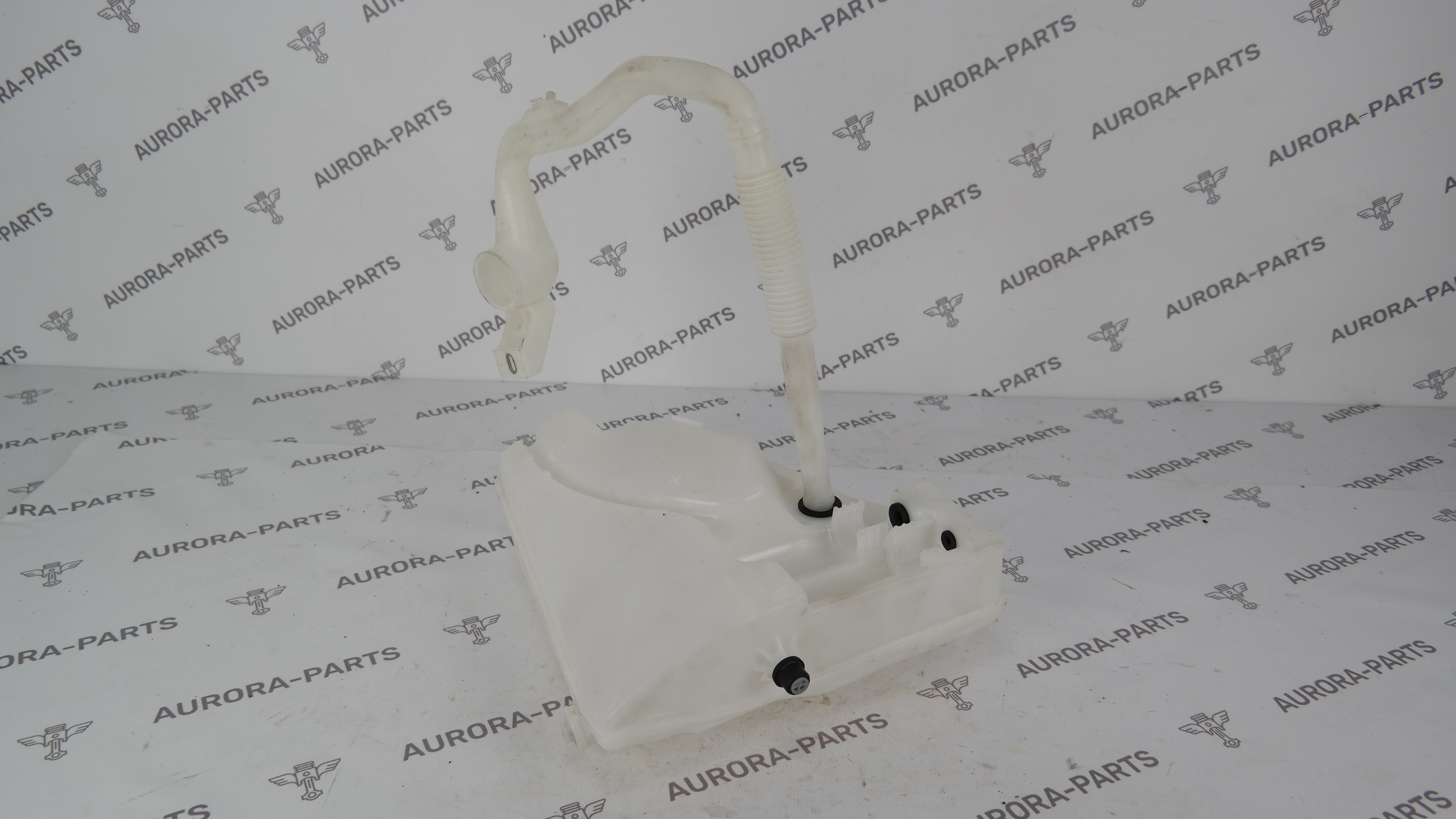 Бачок омывателя с омывателем фар VW Touareg