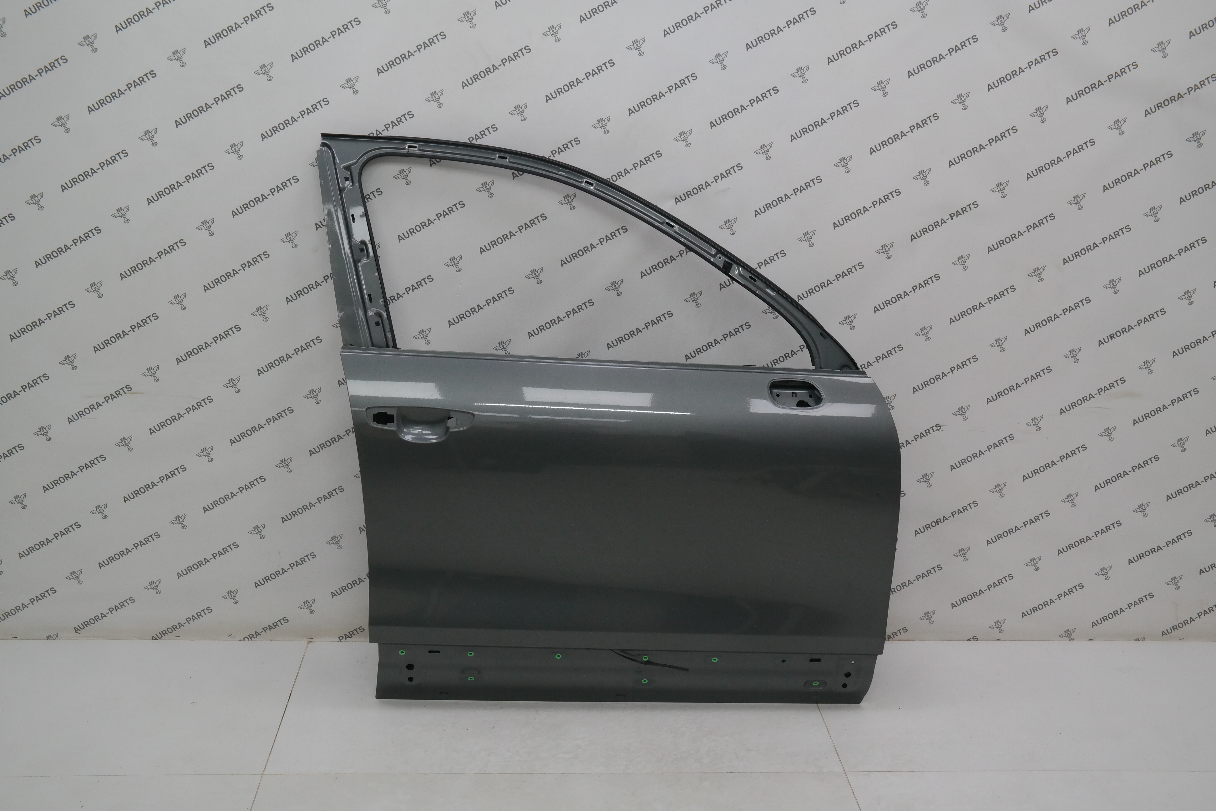 Дверь передняя RH (голая) VW Touareg