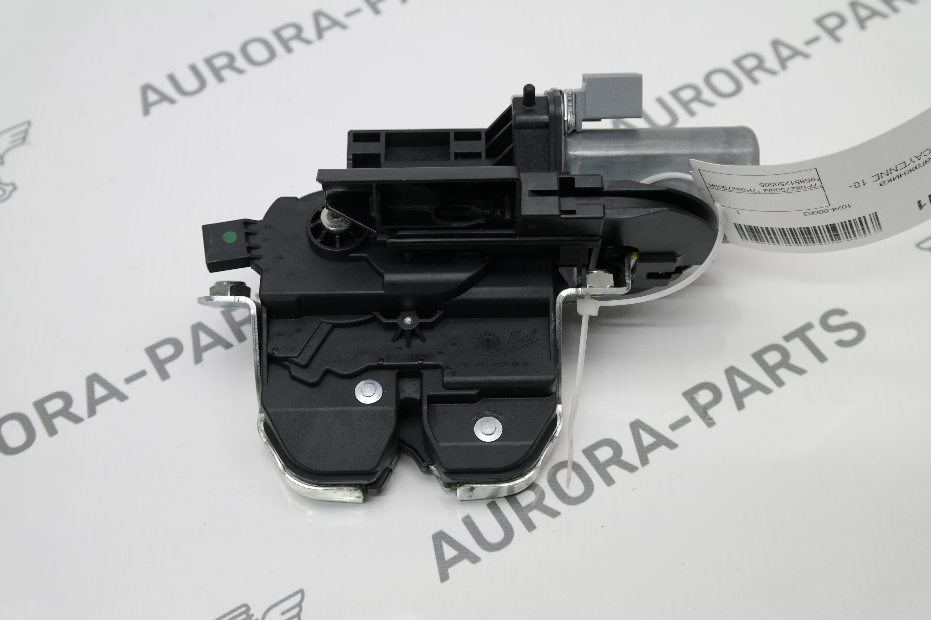 Замок крышки багажника VW Touareg