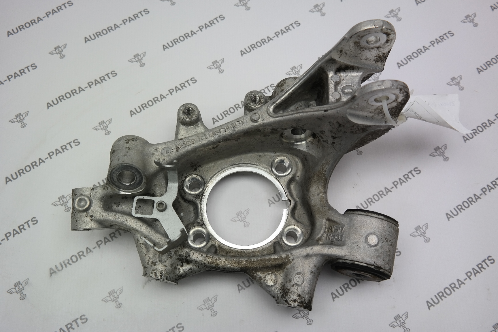 Кулак задний RH VW Touareg