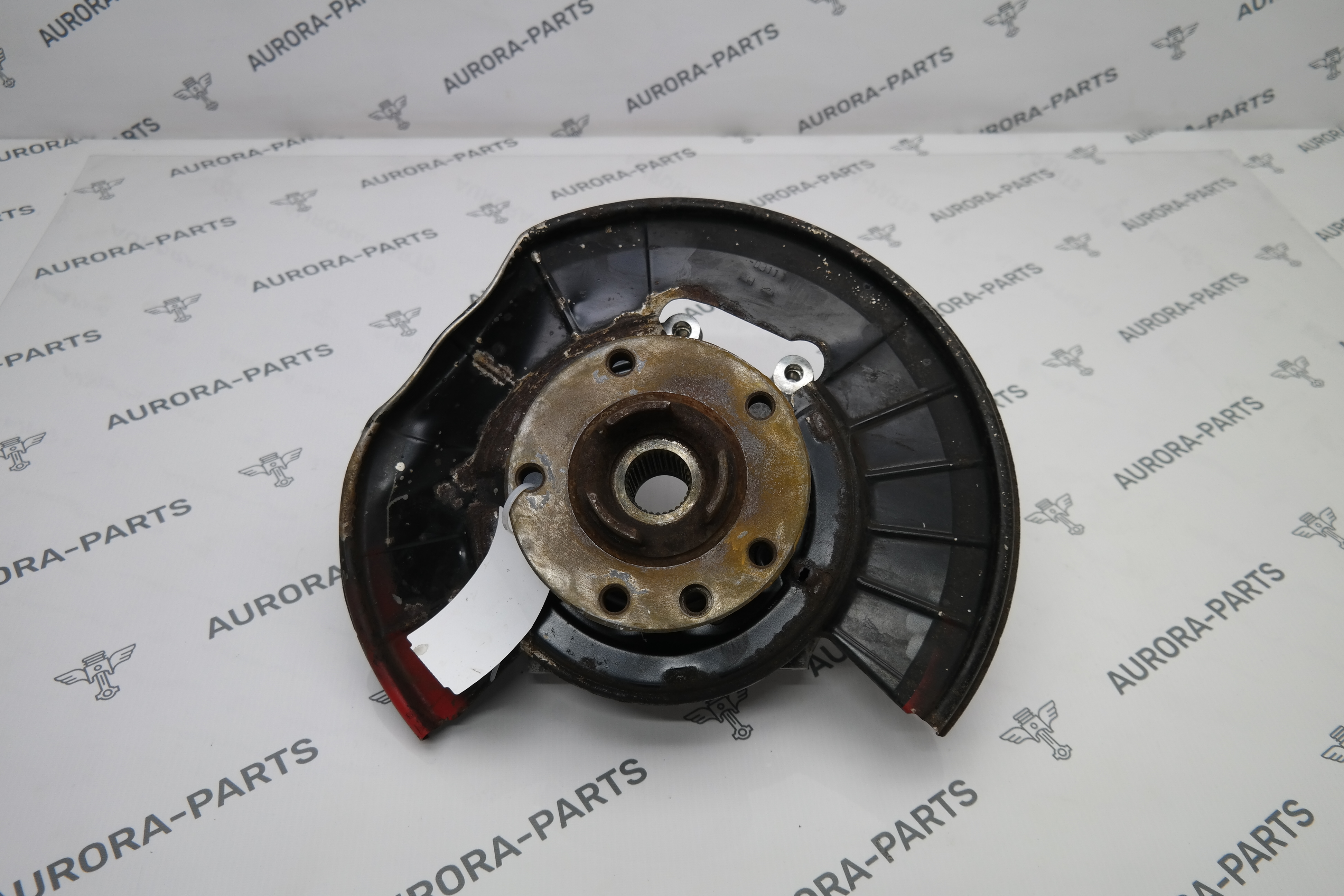 Кулак задний RH VW Touareg