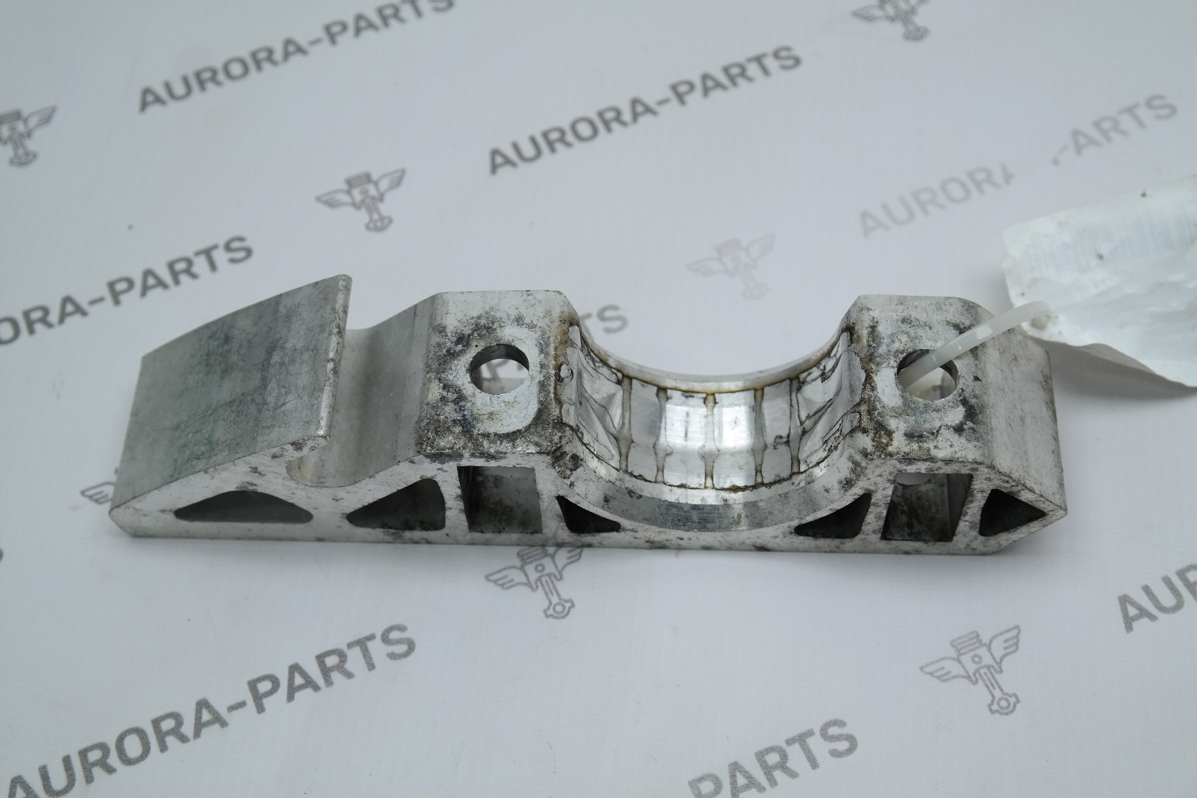 Кронштейн крепления переднего стабилизатора Audi Q7