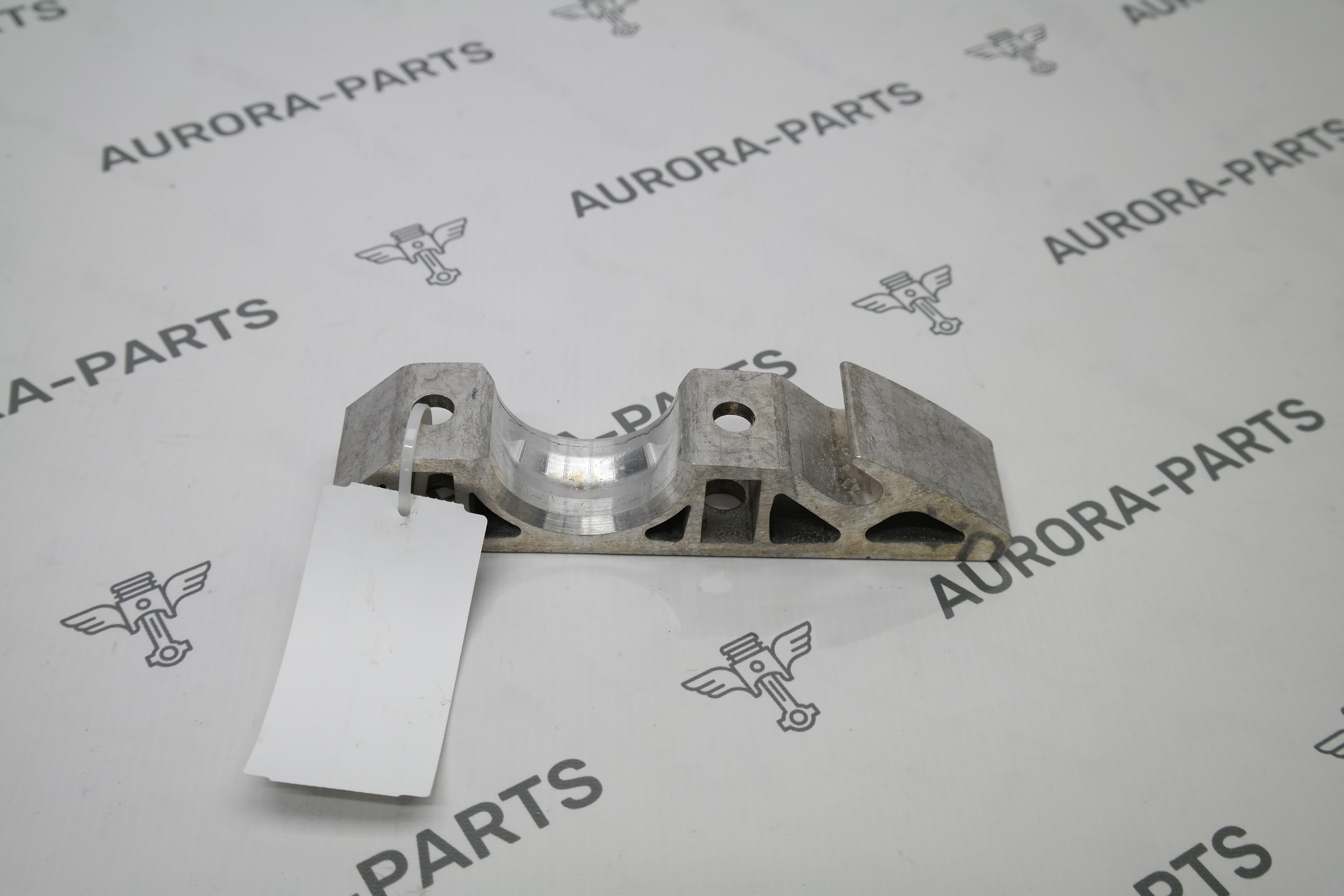 Кронштейн крепления переднего стабилизатора Audi Q7