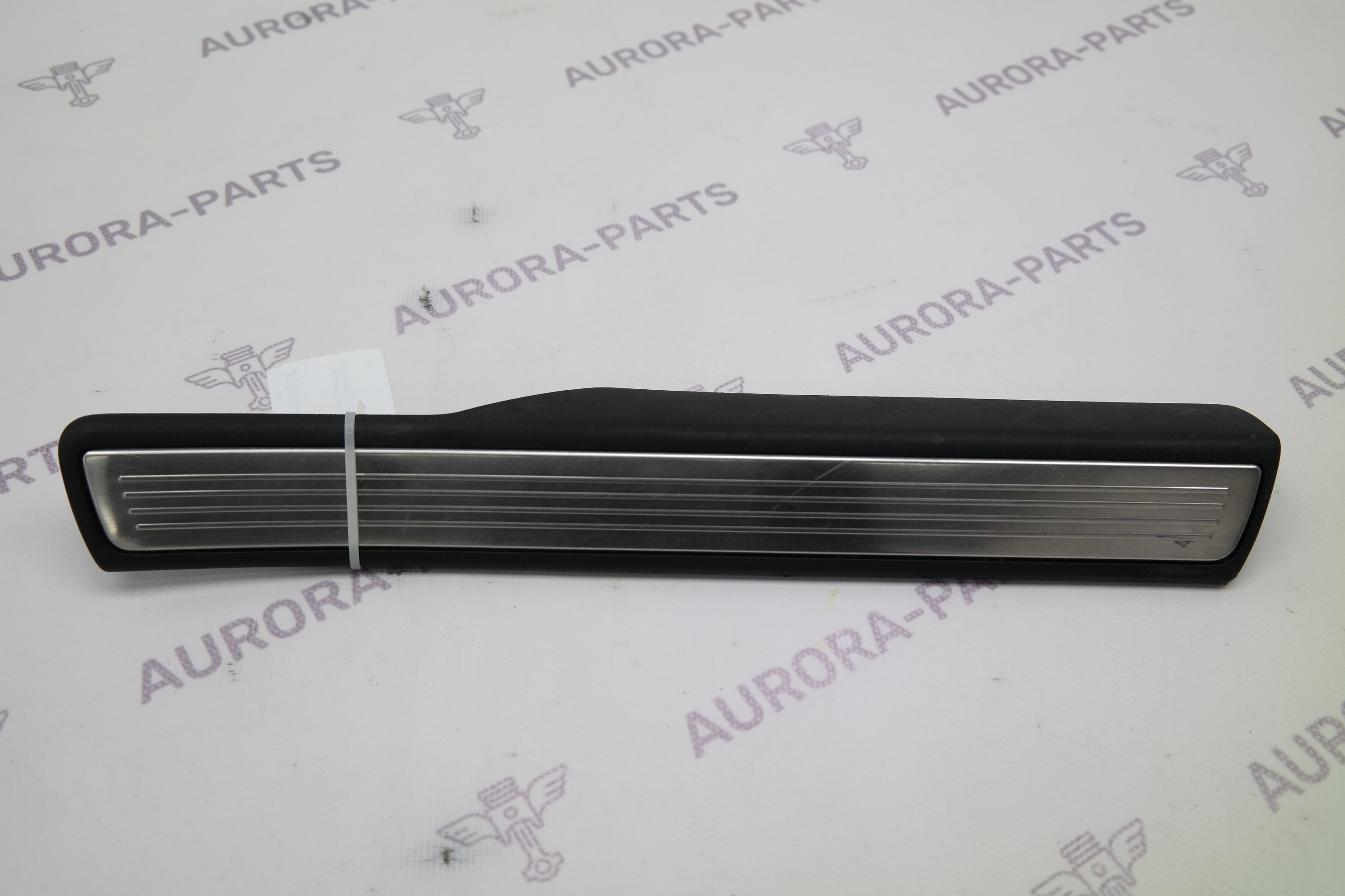 Накладка порога внутренняя задняя RH Mercedes S-Klasse