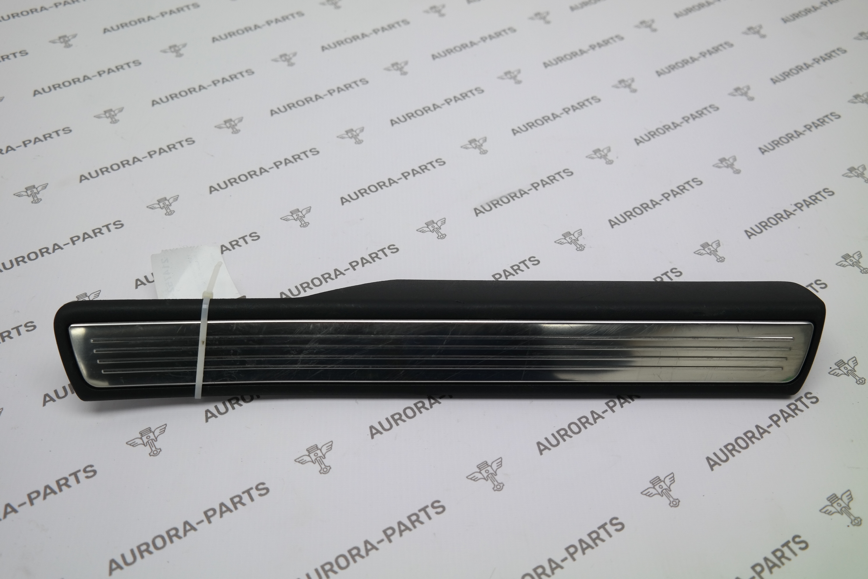 Накладка порога внутренняя задняя RH Mercedes S-Klasse