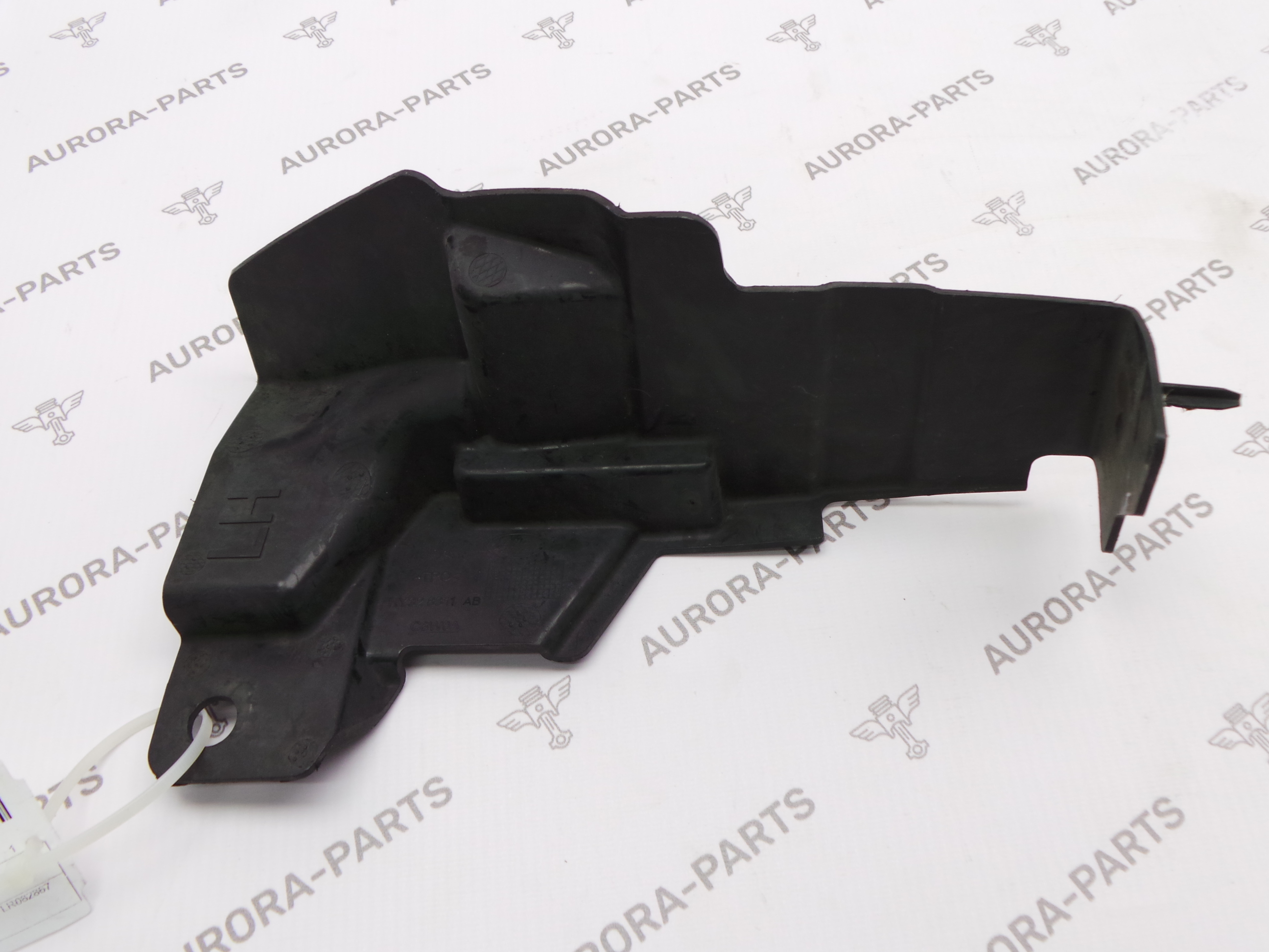 Дефлектор вентиляционный LH Land Rover Discovery