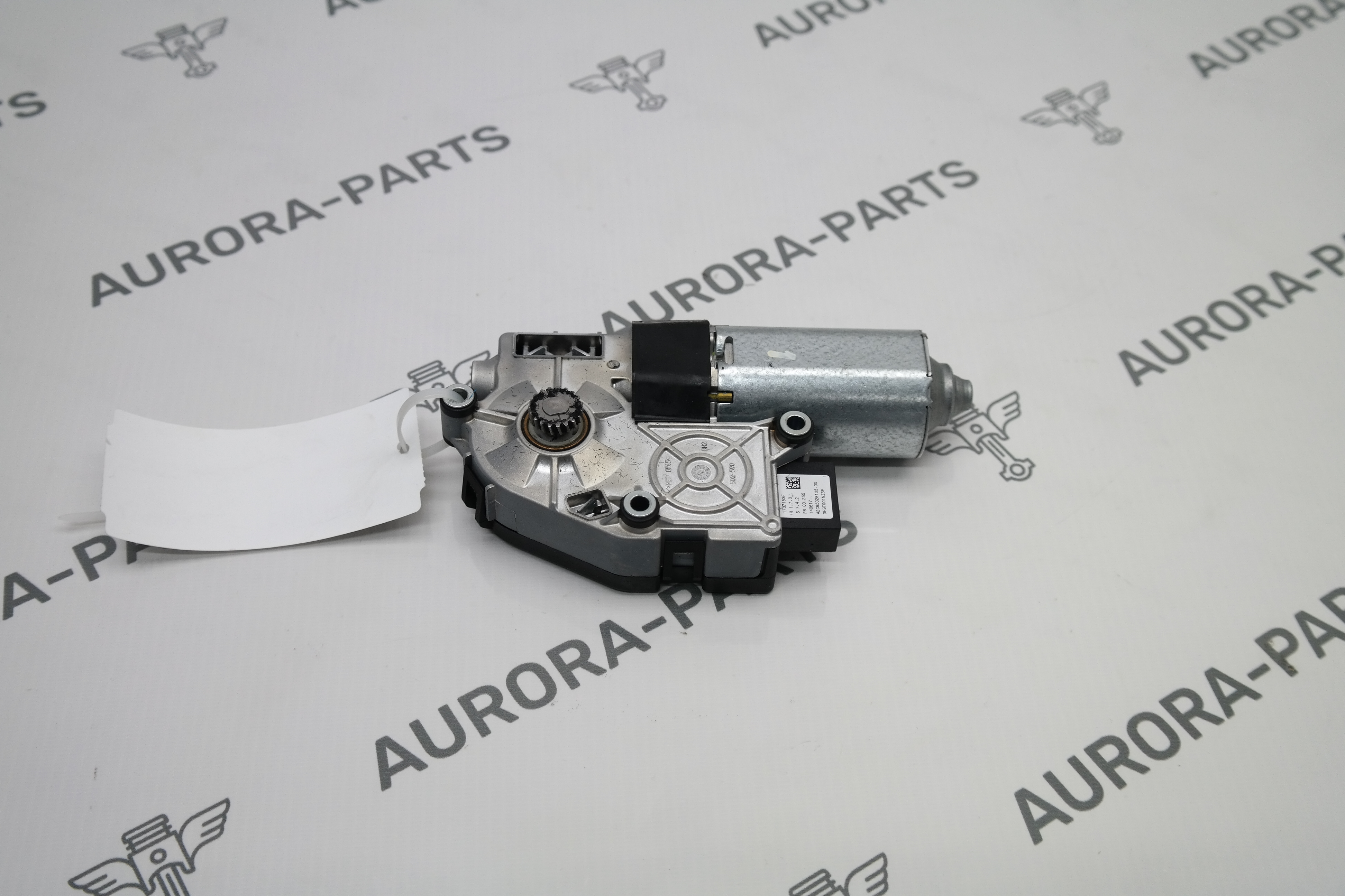 Мотор привода люка (7P0959591D) VW Touareg