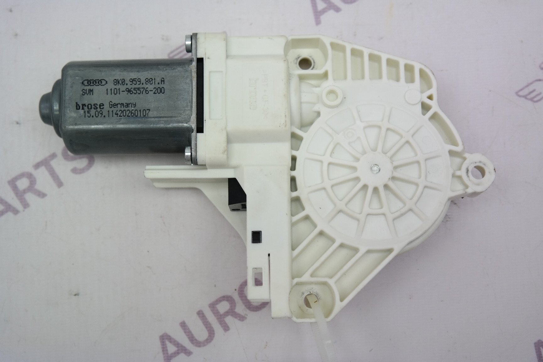 Мотор стеклоподъёмника LH Audi A6 